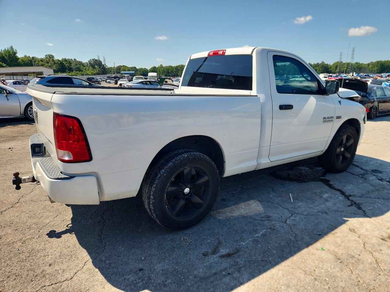 2014 Ram 1500 St White vin: 3C6JR6AT5EG102149
