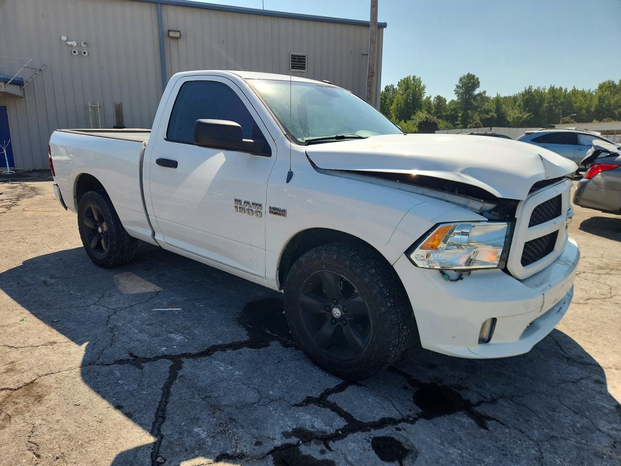 2014 Ram 1500 St White vin: 3C6JR6AT5EG102149