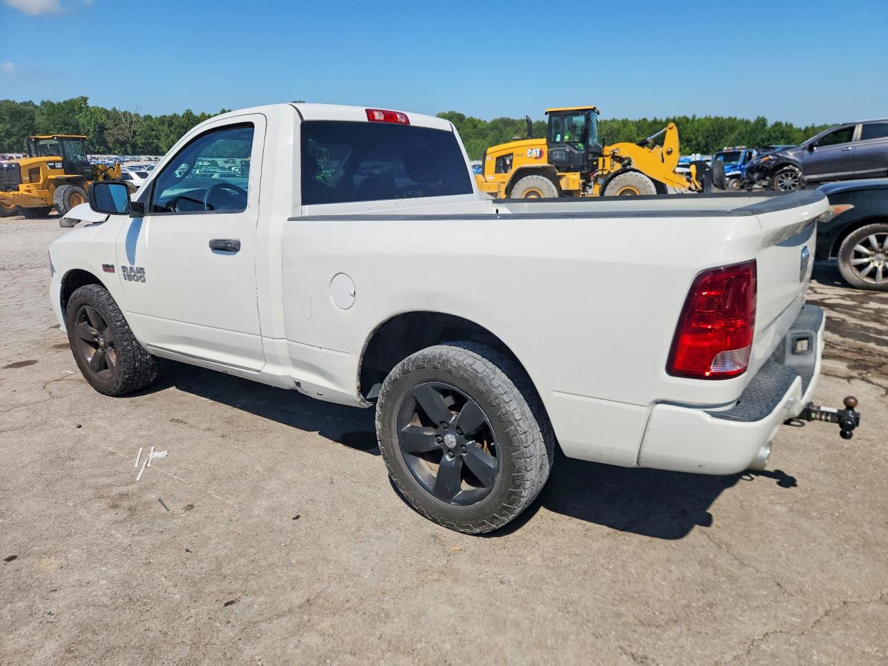 2014 Ram 1500 St White vin: 3C6JR6AT5EG102149