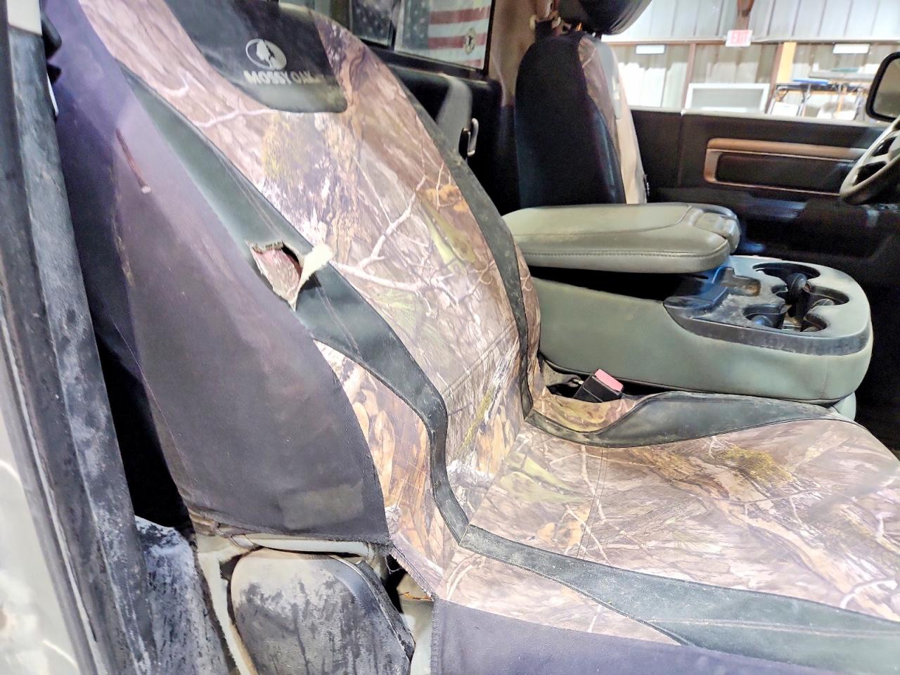 2014 Ram 1500 St Серебряный vin: 3C6JR6AT5EG104497