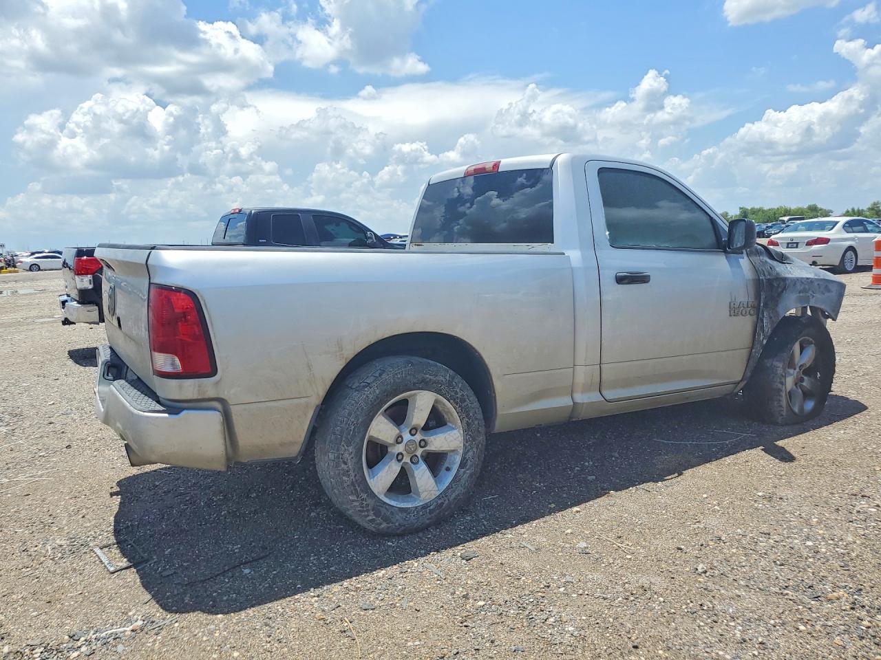 2013 Ram 1500 St Burn vin: 3C6JR6AT6DG509136
