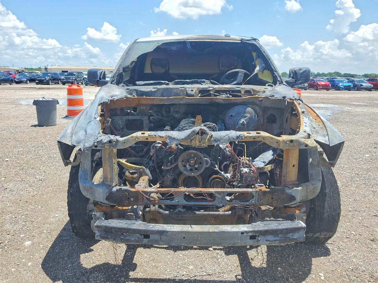 2013 Ram 1500 St Burn vin: 3C6JR6AT6DG509136