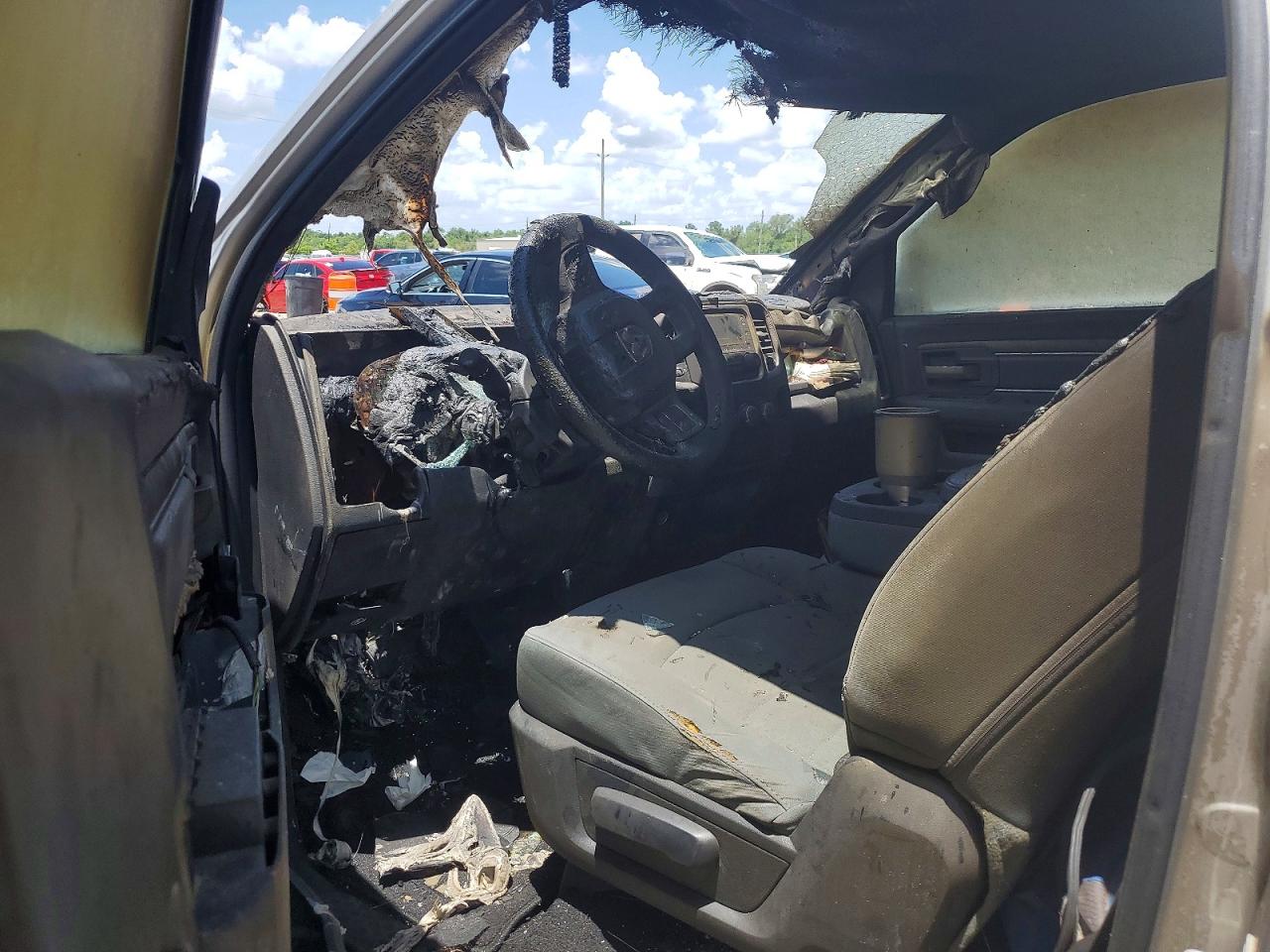 2013 Ram 1500 St Burn vin: 3C6JR6AT6DG509136