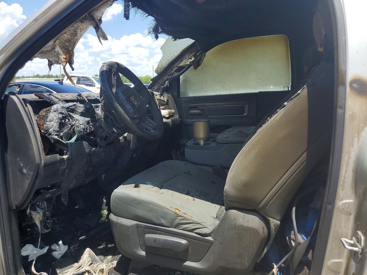 2013 Ram 1500 St Burn vin: 3C6JR6AT6DG509136
