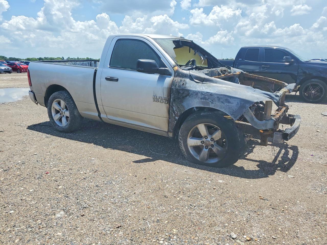 2013 Ram 1500 St Burn vin: 3C6JR6AT6DG509136