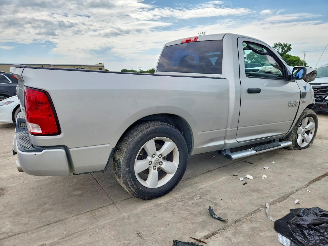 2013 Ram 1500 St Silver vin: 3C6JR6AT6DG583625