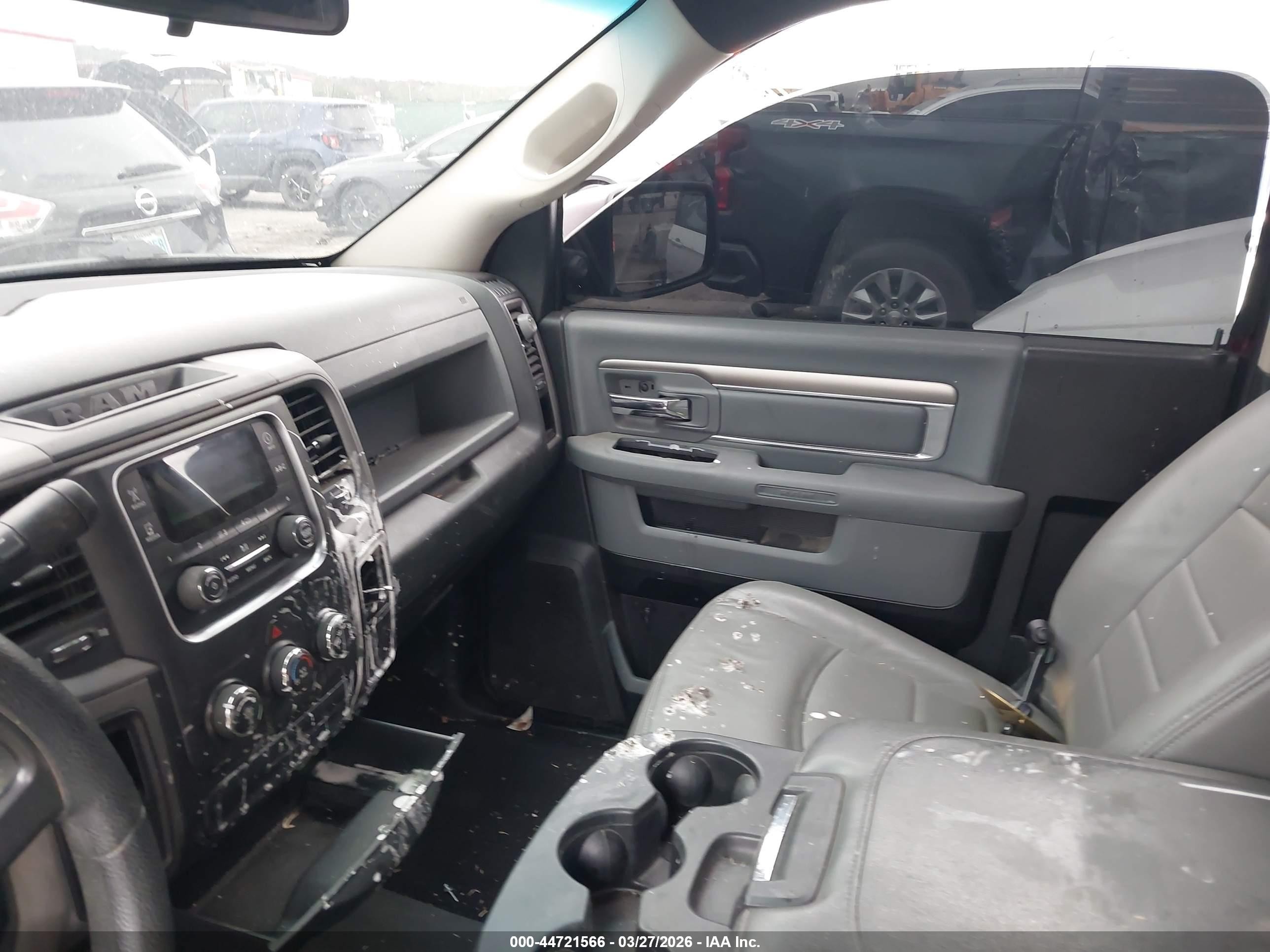 2013 Ram 1500 Express Red vin: 3C6JR6AT8DG522549