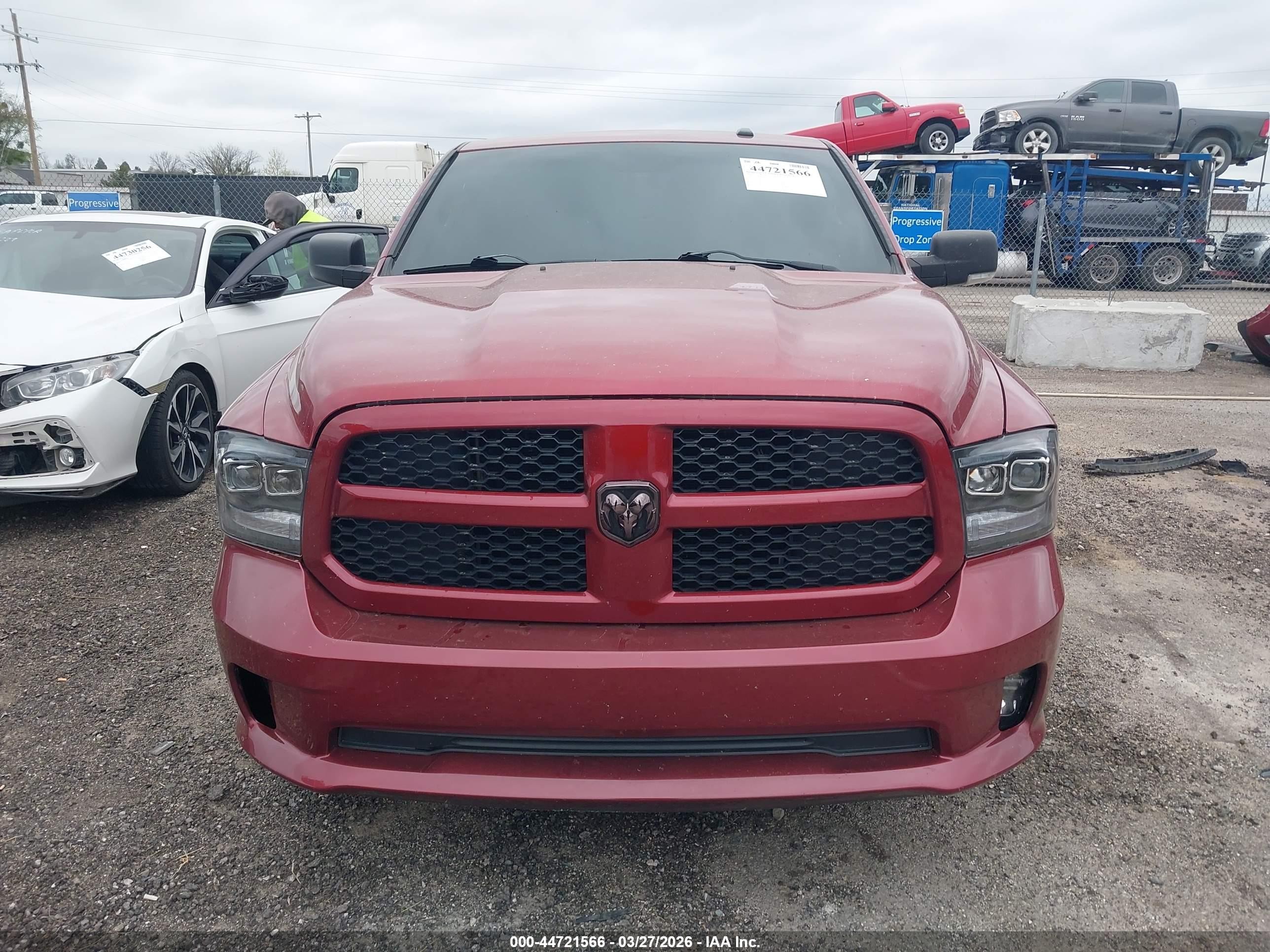 2013 Ram 1500 Express Red vin: 3C6JR6AT8DG522549