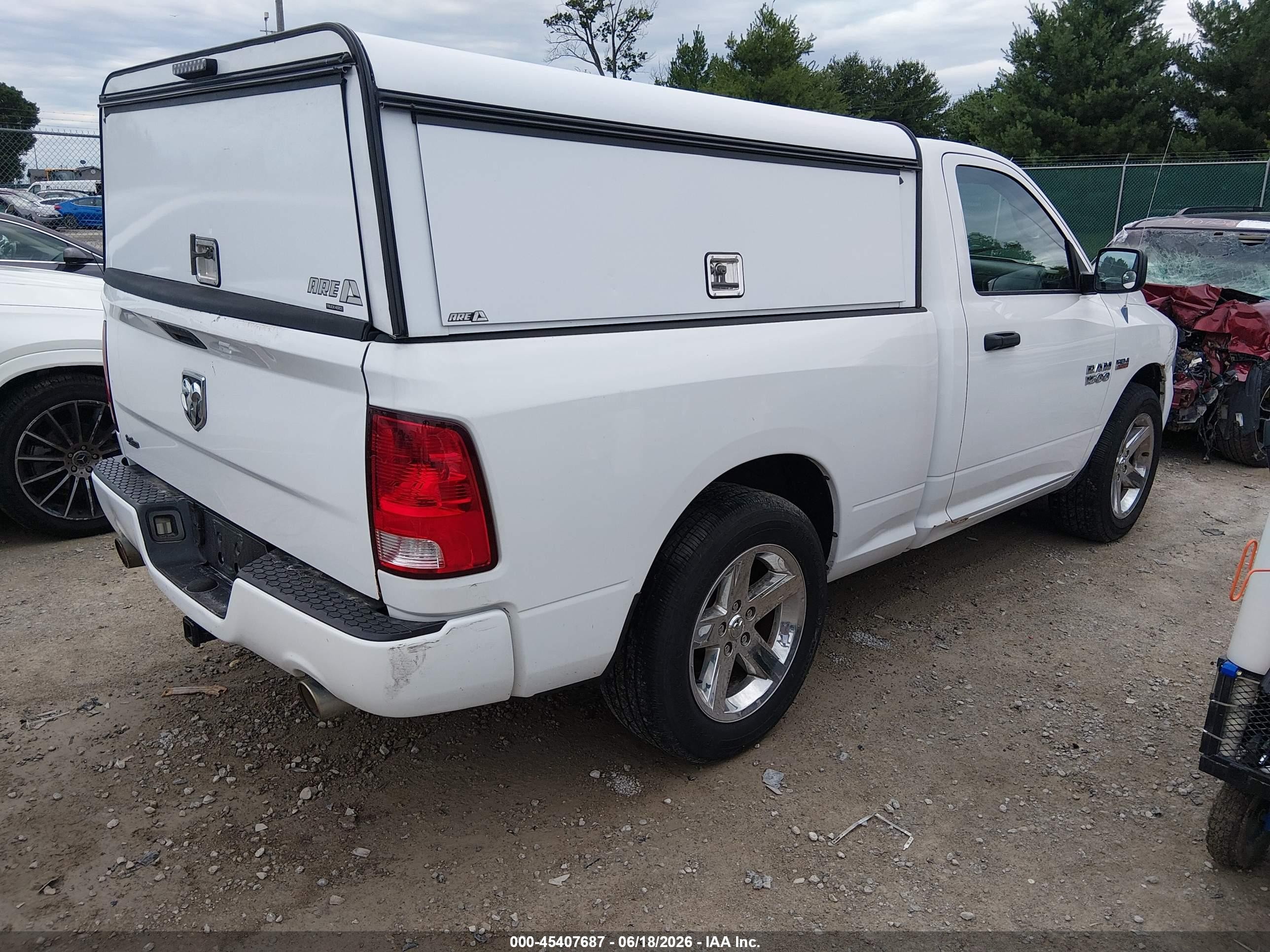 2013 Ram 1500 Express White vin: 3C6JR6AT8DG572531