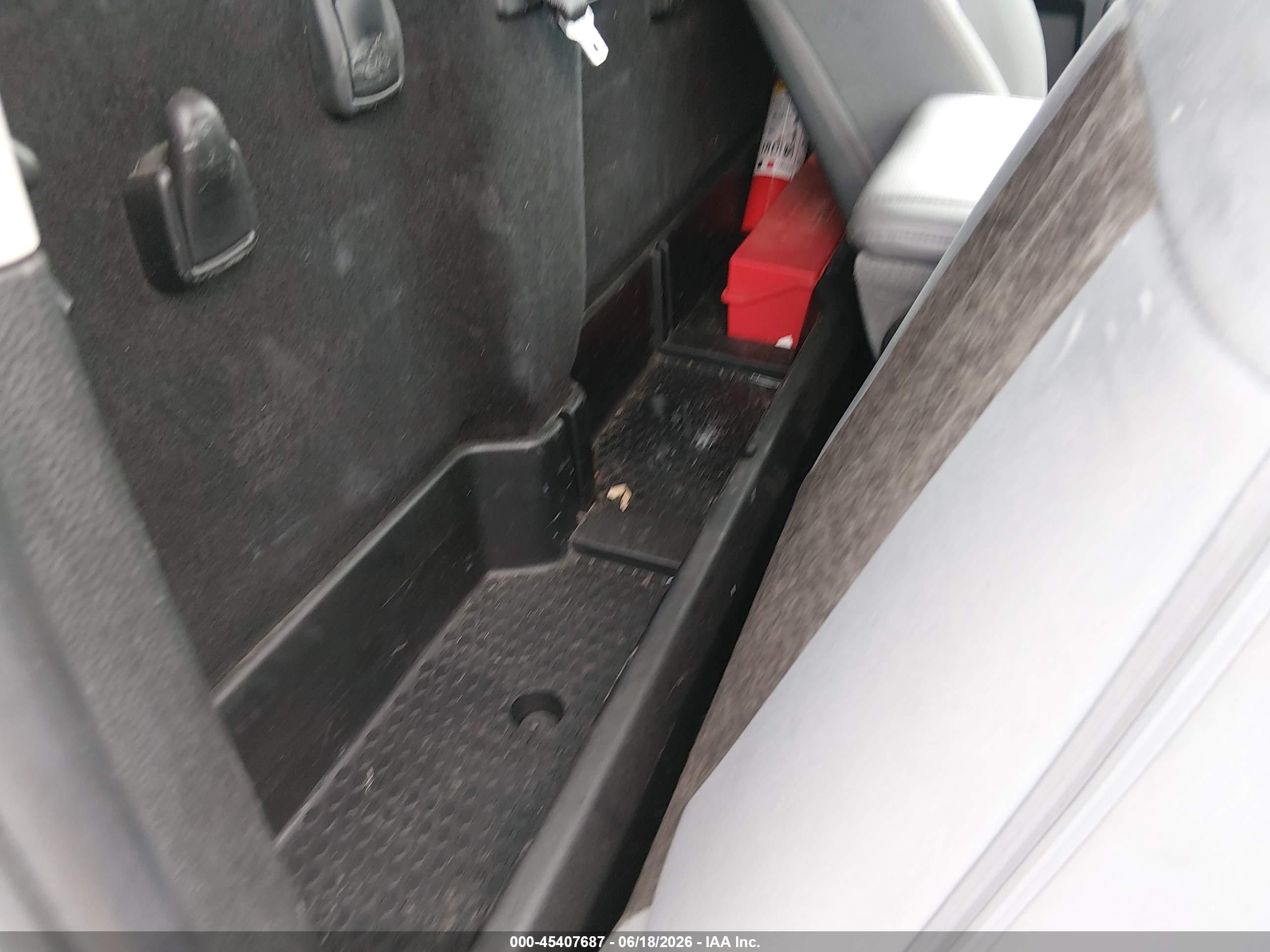 2013 Ram 1500 Express White vin: 3C6JR6AT8DG572531