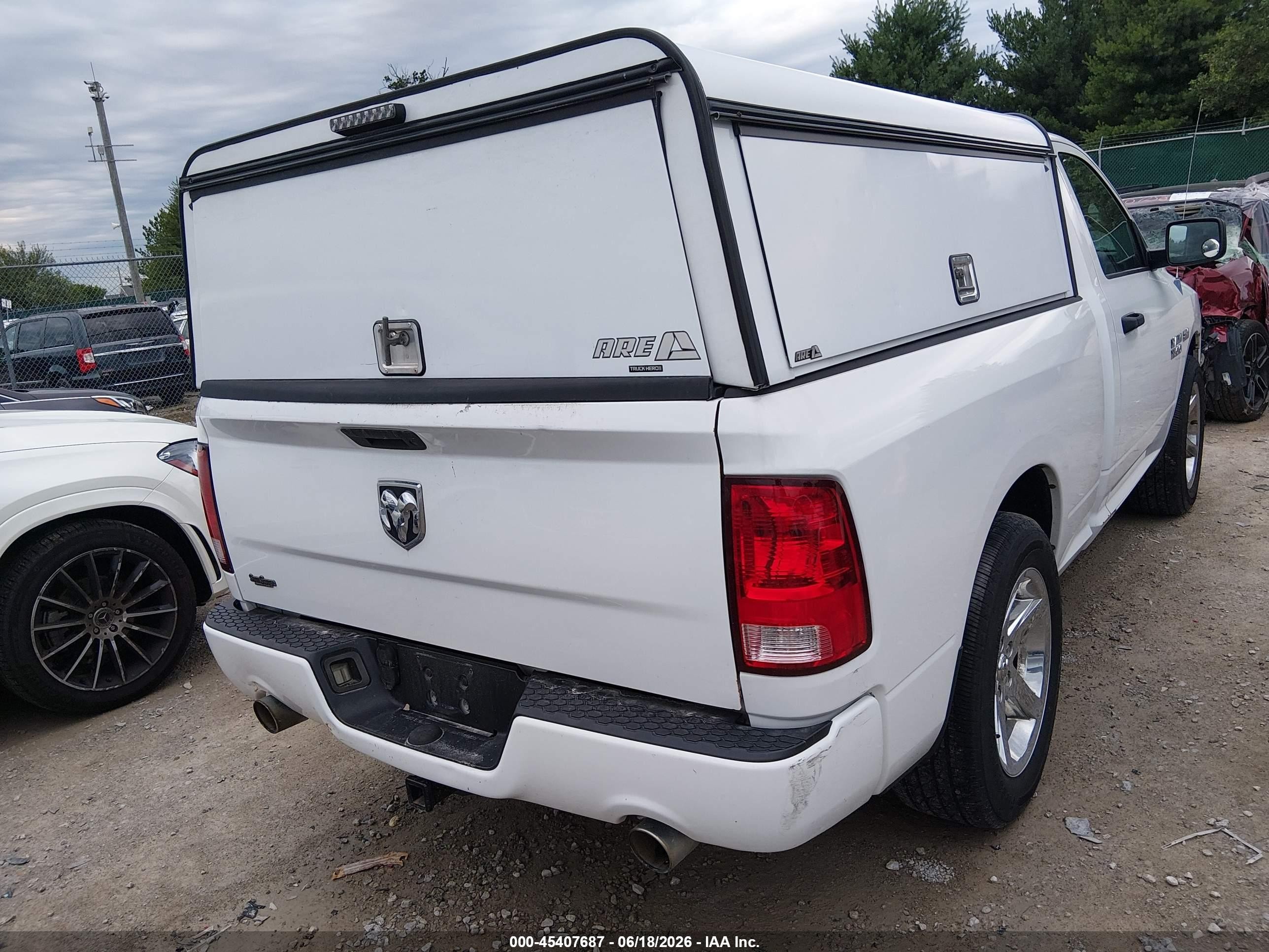 2013 Ram 1500 Express White vin: 3C6JR6AT8DG572531
