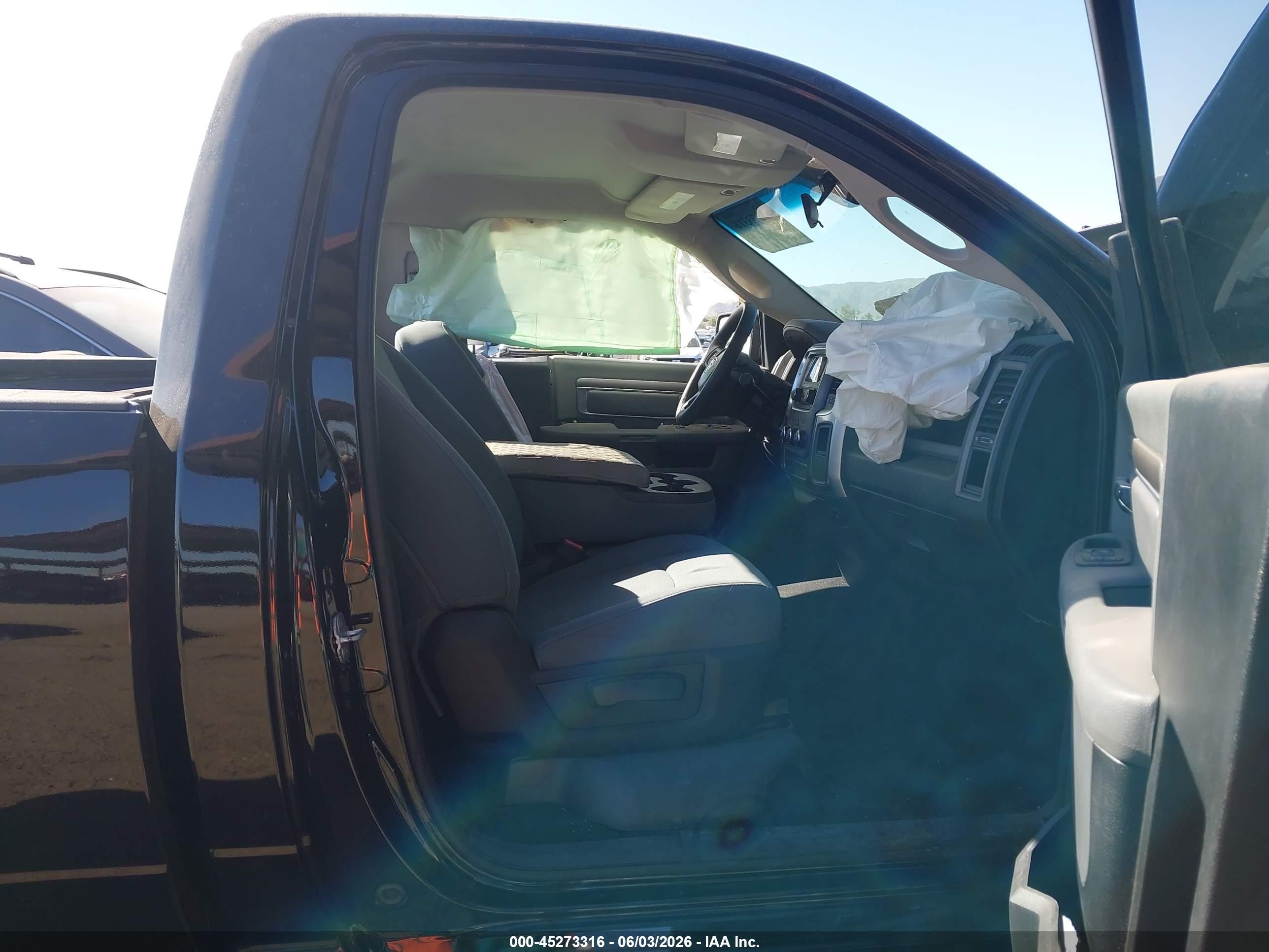 2013 Ram 1500 Express Черный vin: 3C6JR6AT8DG596392