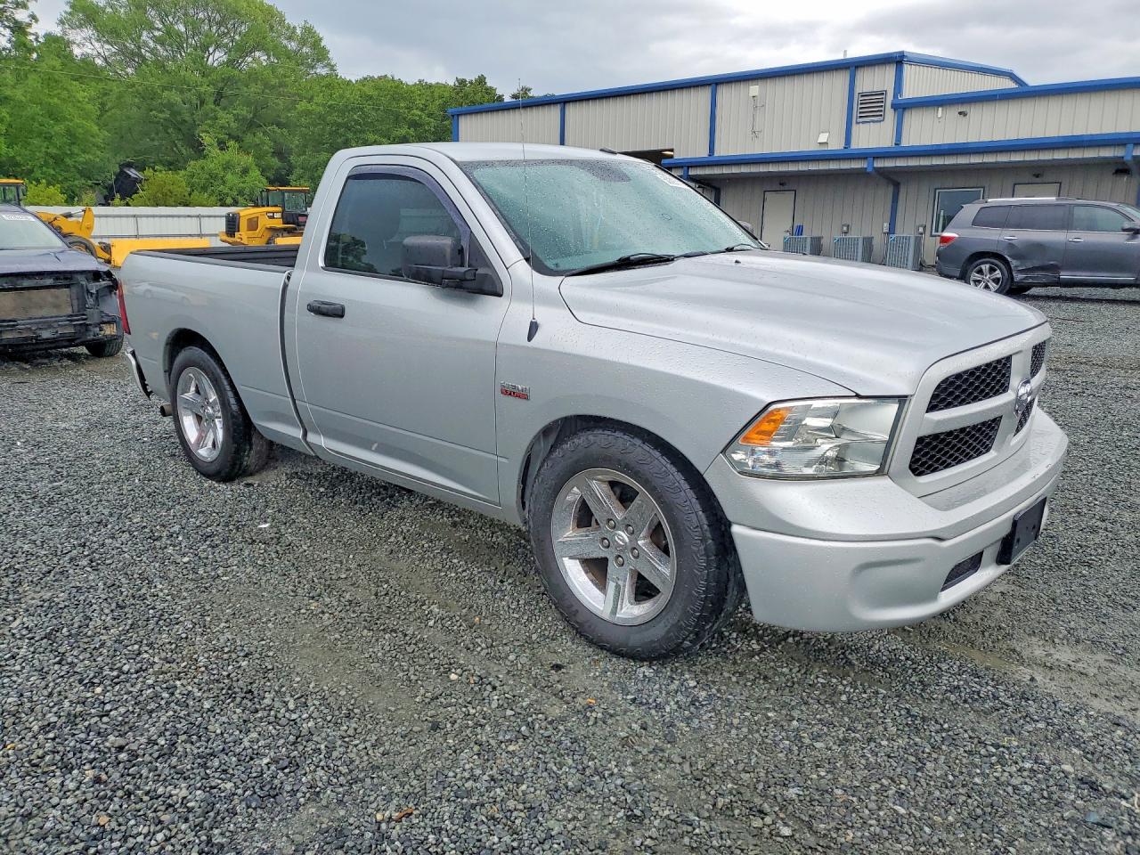 2014 Ram 1500 St Silver vin: 3C6JR6AT8EG277897