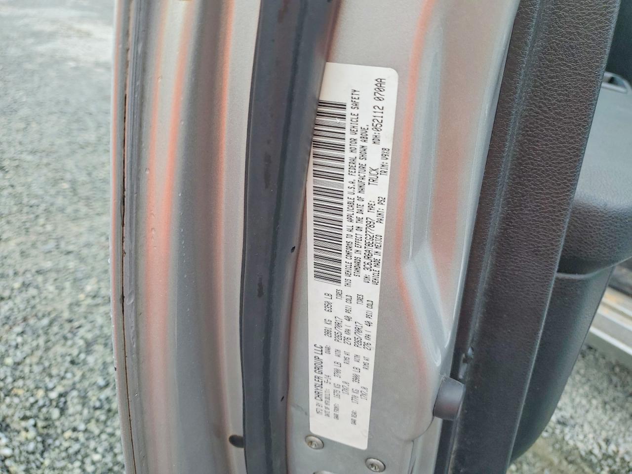 2014 Ram 1500 St Silver vin: 3C6JR6AT8EG277897