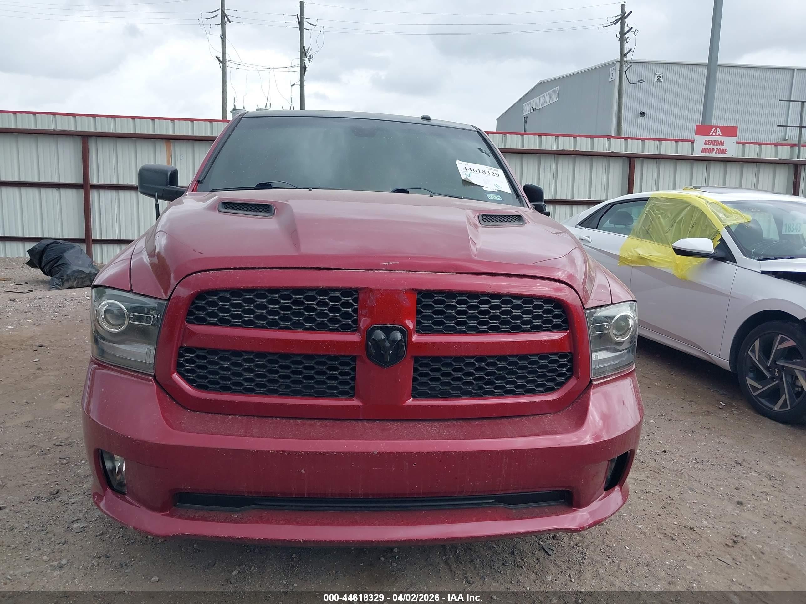 2014 Ram 1500 Express Бордовый vin: 3C6JR6AT9EG247579