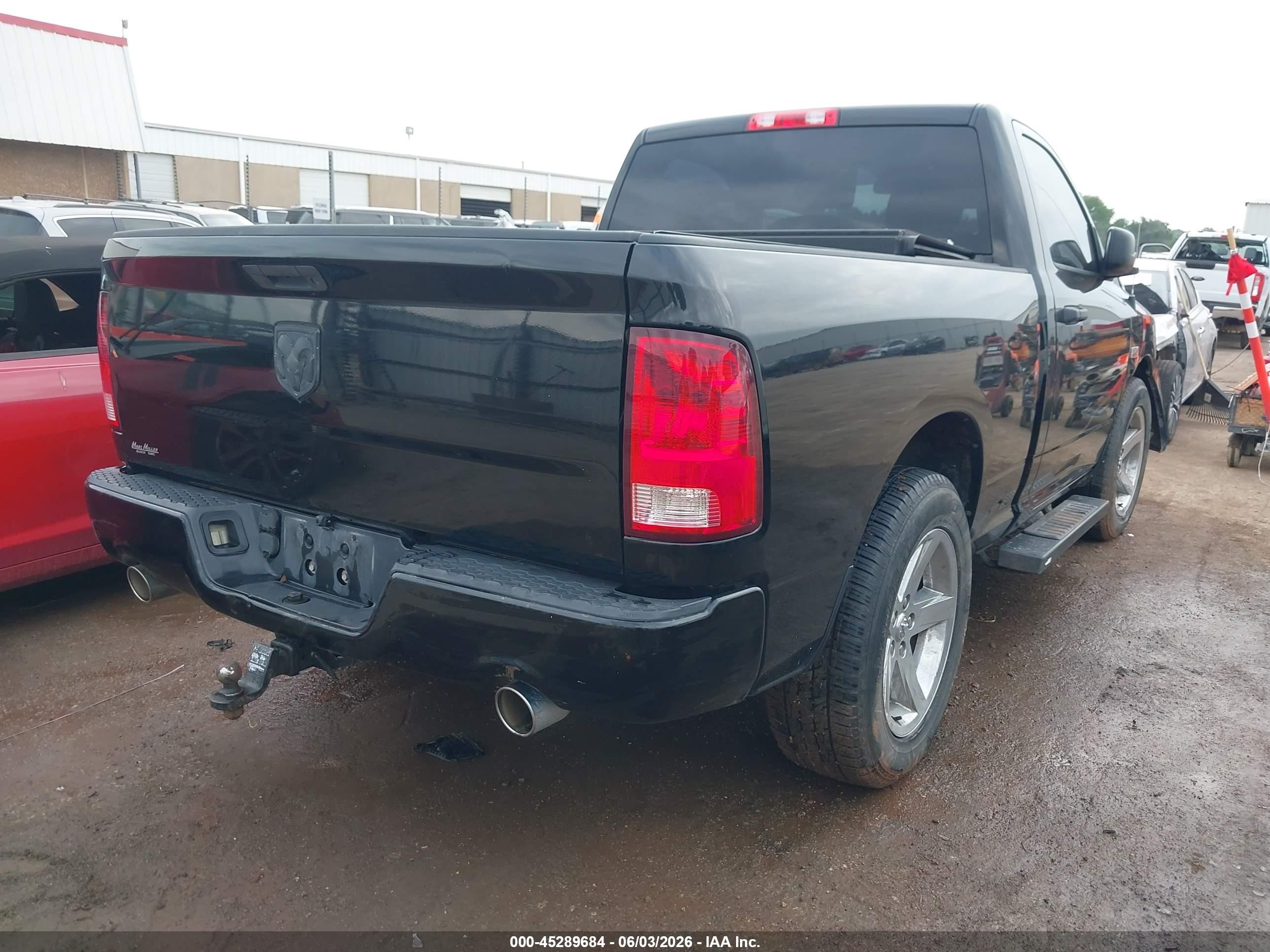 2014 Ram 1500 Express Черный vin: 3C6JR6AT9EG262664