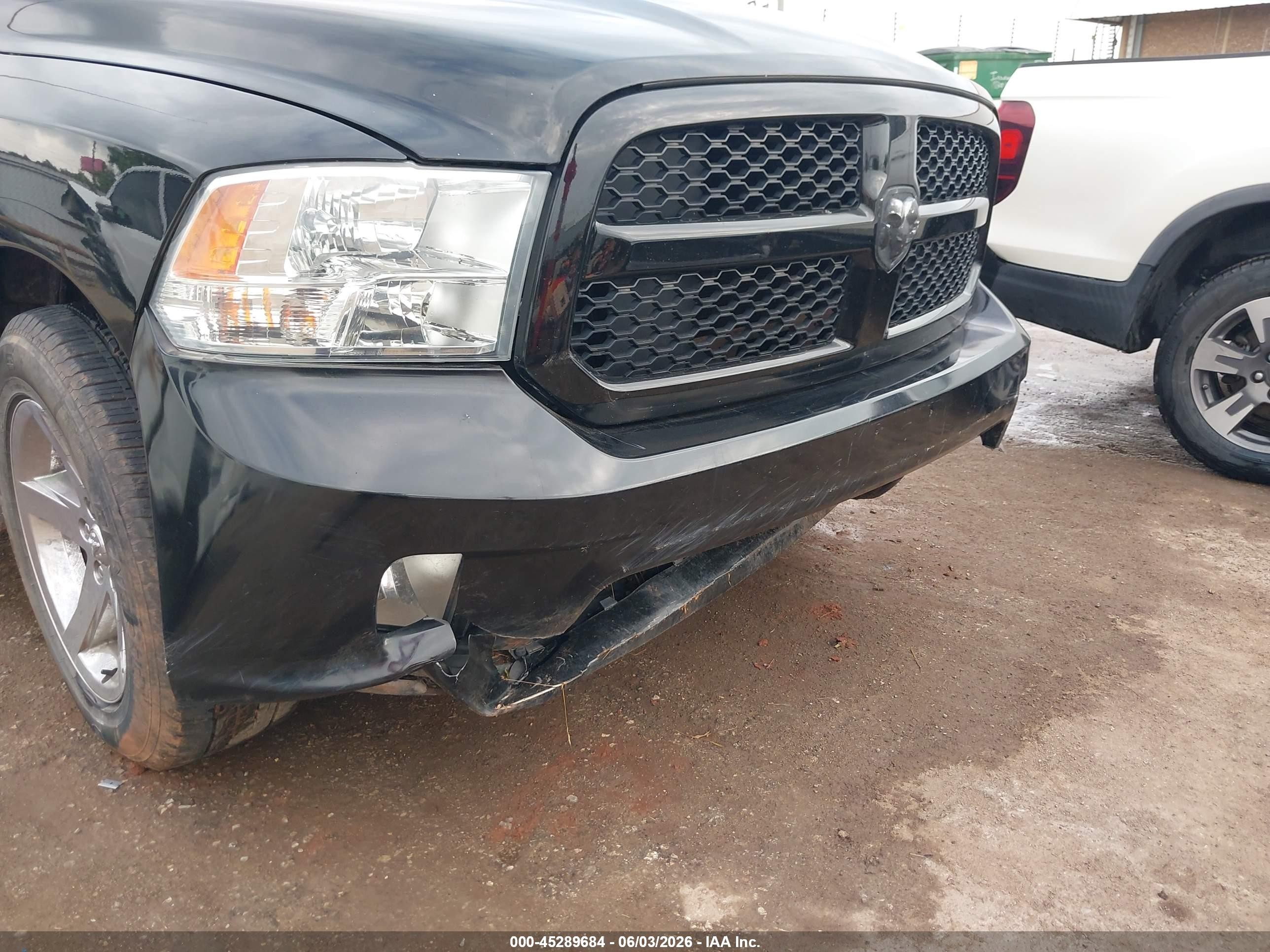 2014 Ram 1500 Express Черный vin: 3C6JR6AT9EG262664