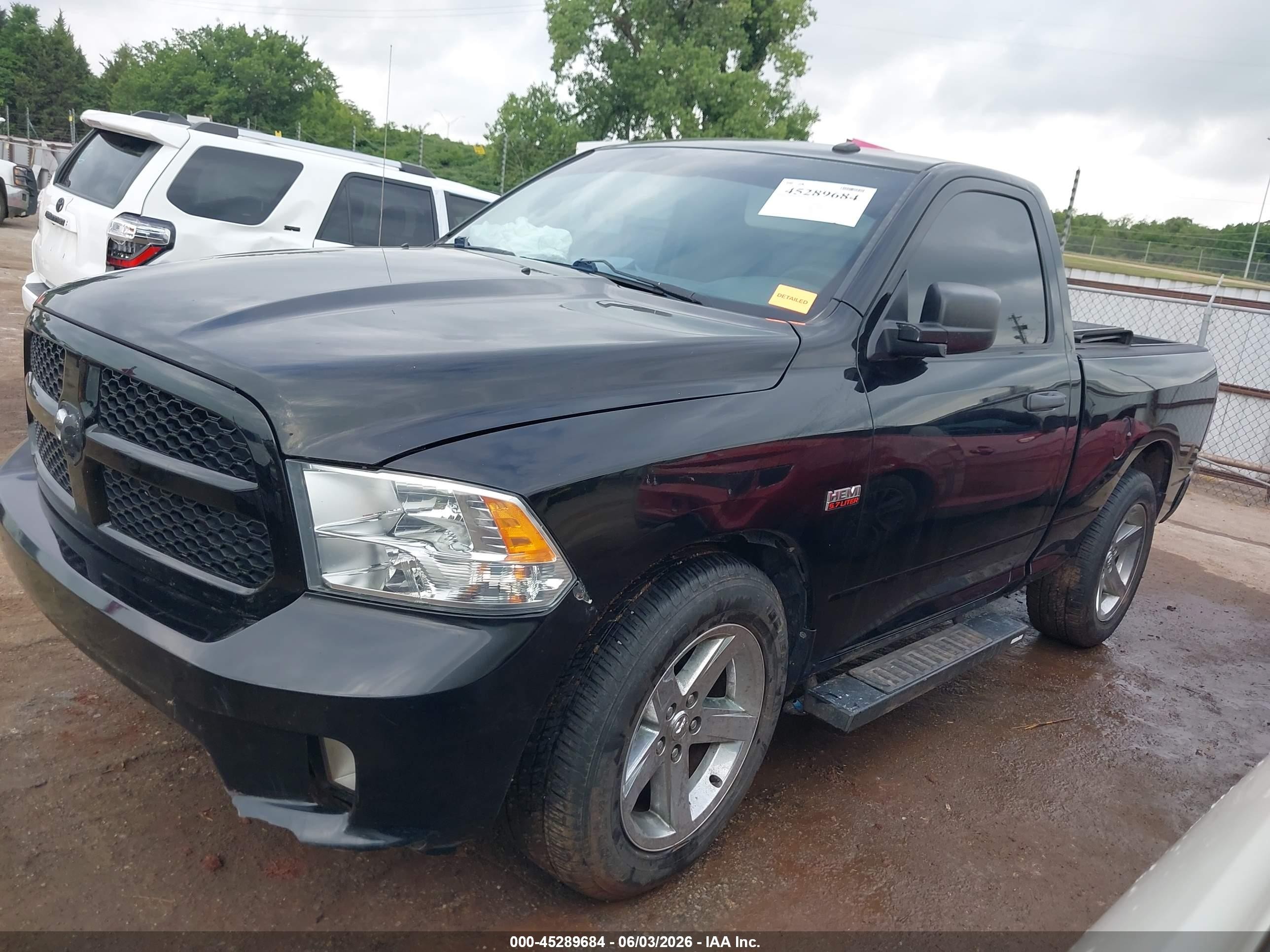 2014 Ram 1500 Express Черный vin: 3C6JR6AT9EG262664