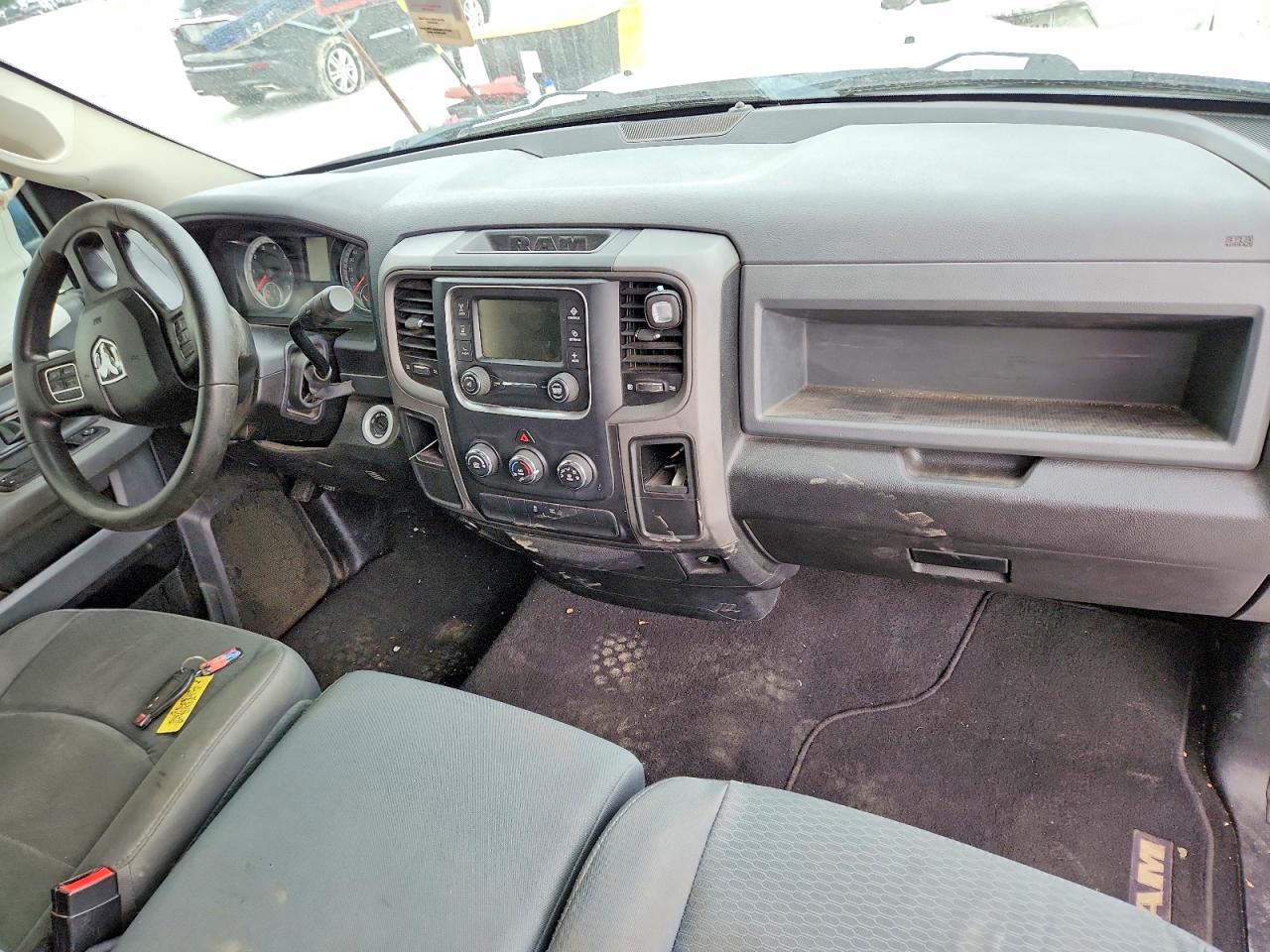 2014 Ram 1500 St White vin: 3C6JR6ATXEG115253