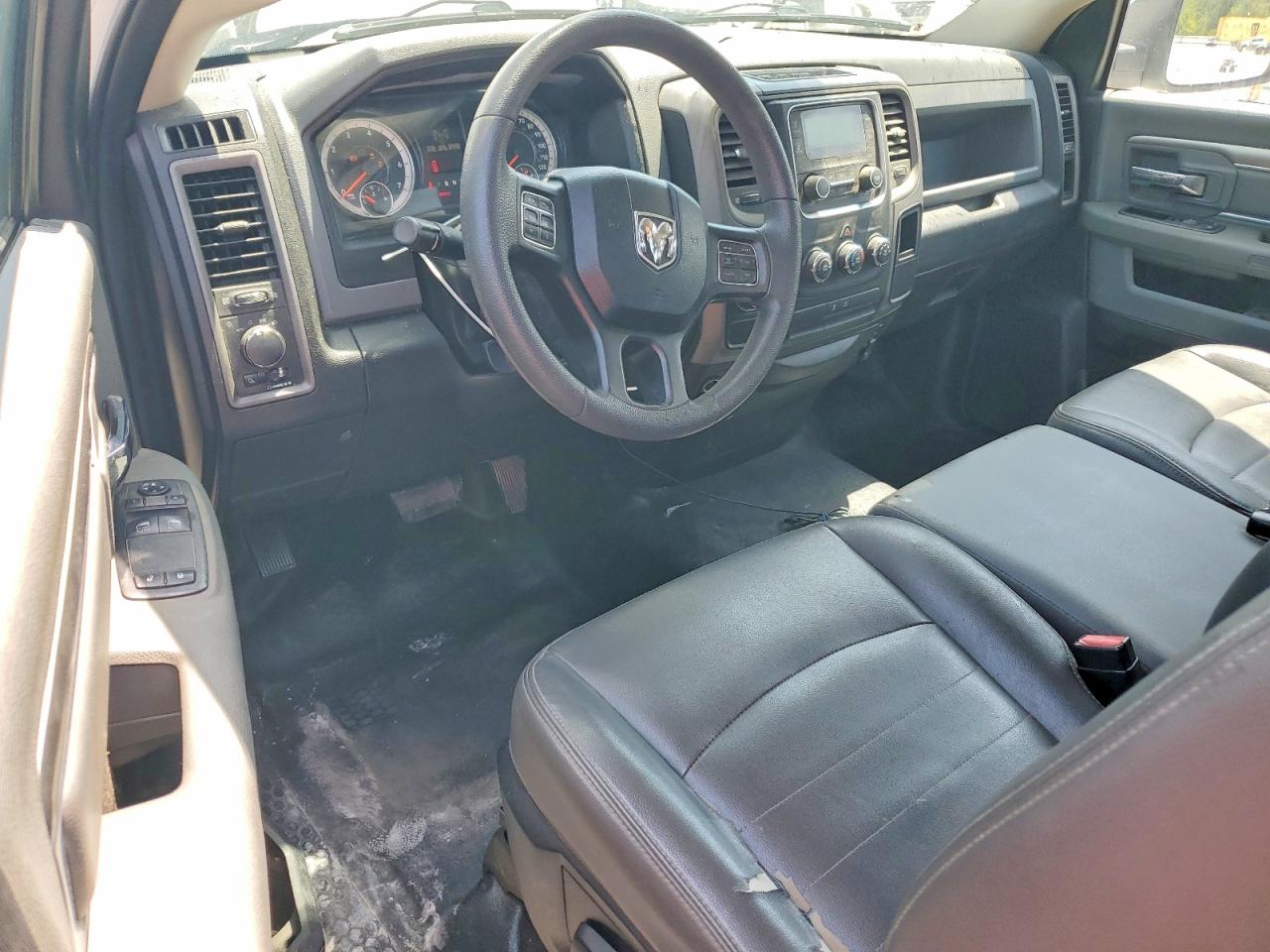 2019 Ram 1500 Classic Tradesman Белый vin: 3C6JR6ATXKG659943