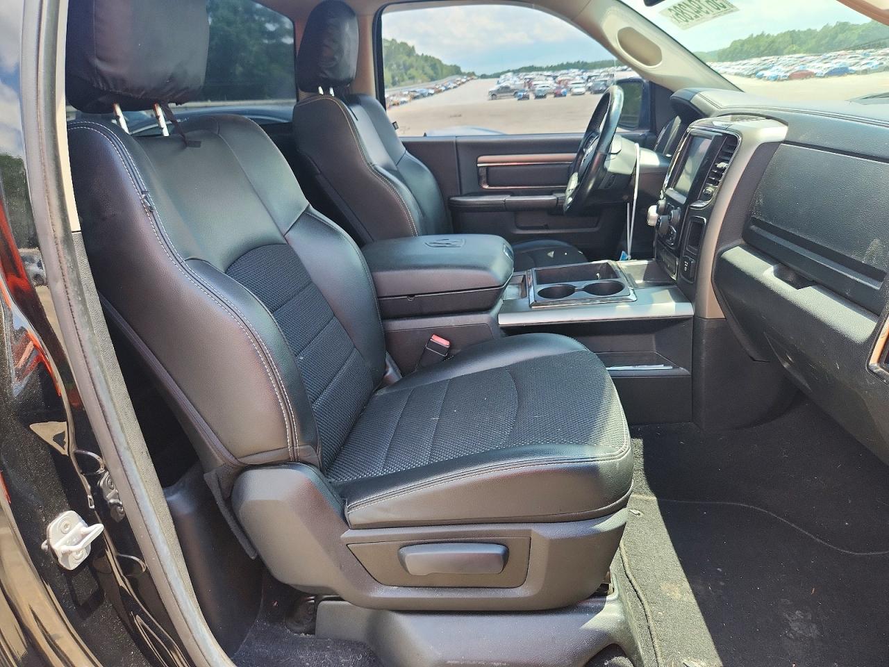2014 Ram 1500 Sport Black vin: 3C6JR6CT4EG165367