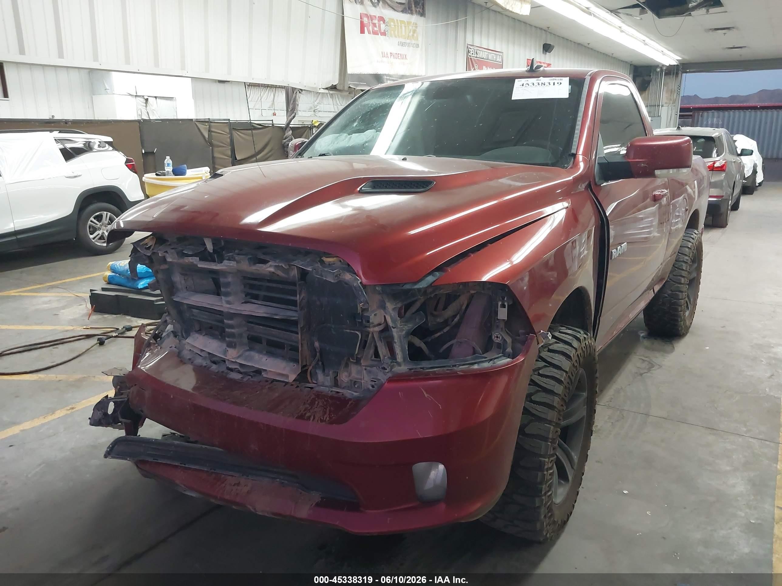 2015 Ram 1500 Sport Maroon vin: 3C6JR6CT7FG618253