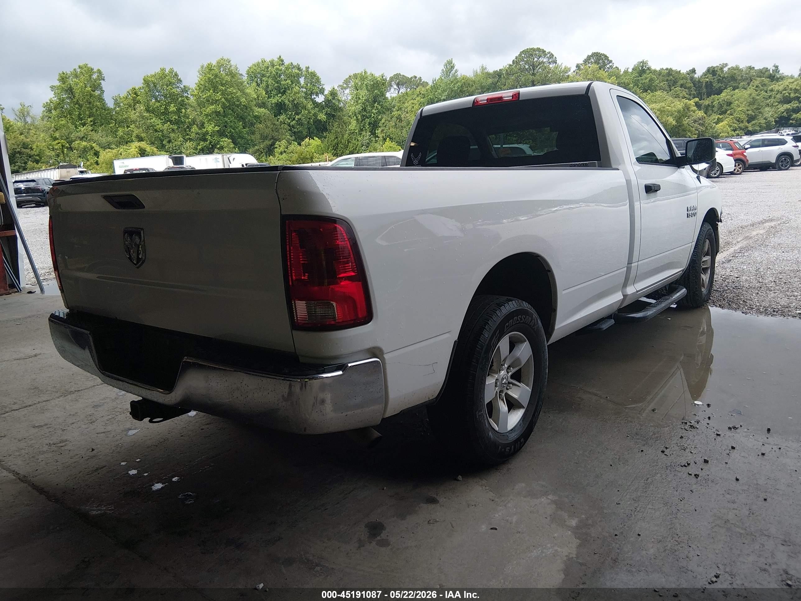 2013 Ram 1500 Tradesman White vin: 3C6JR6DG1DG588343