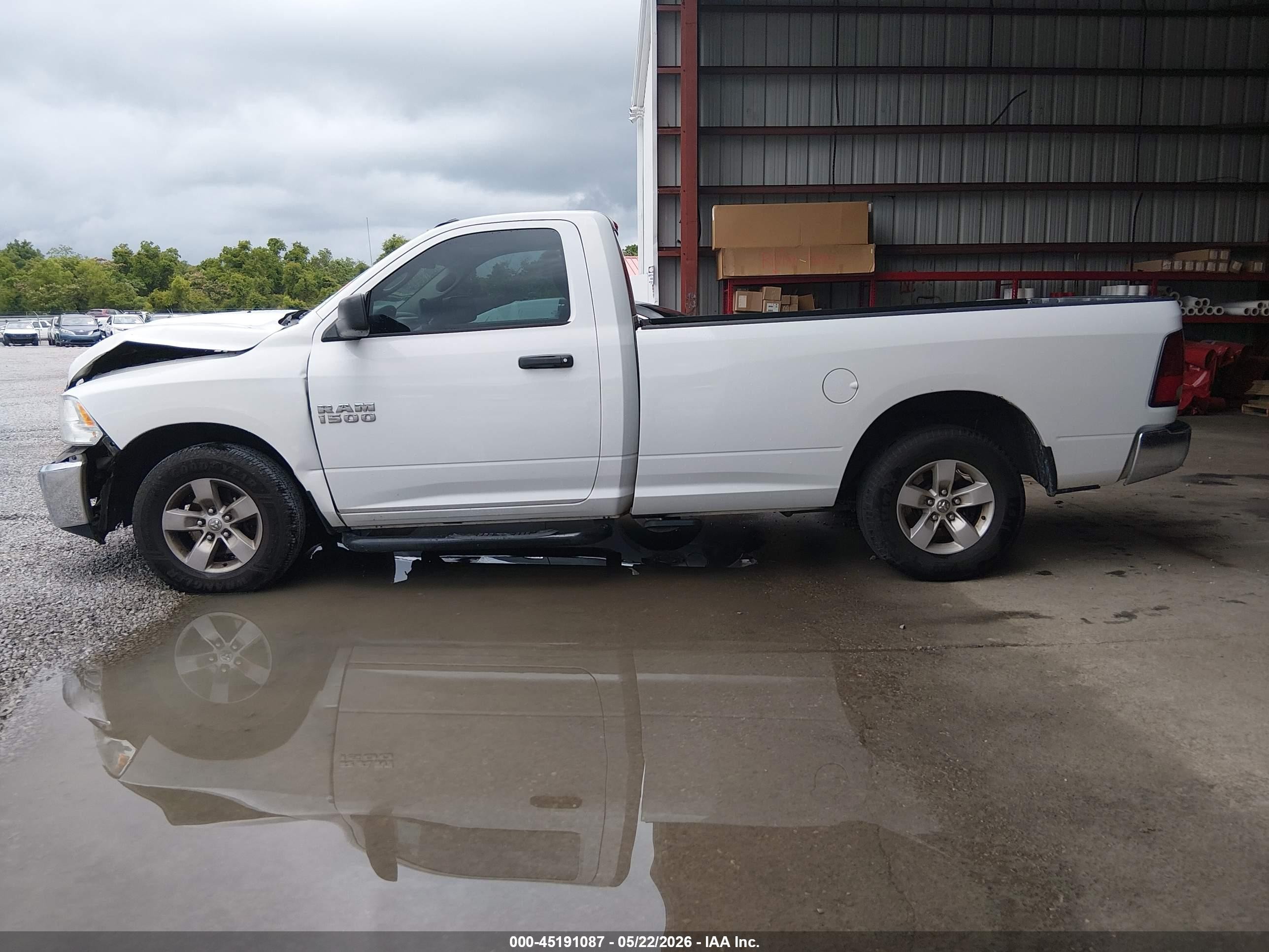 2013 Ram 1500 Tradesman White vin: 3C6JR6DG1DG588343