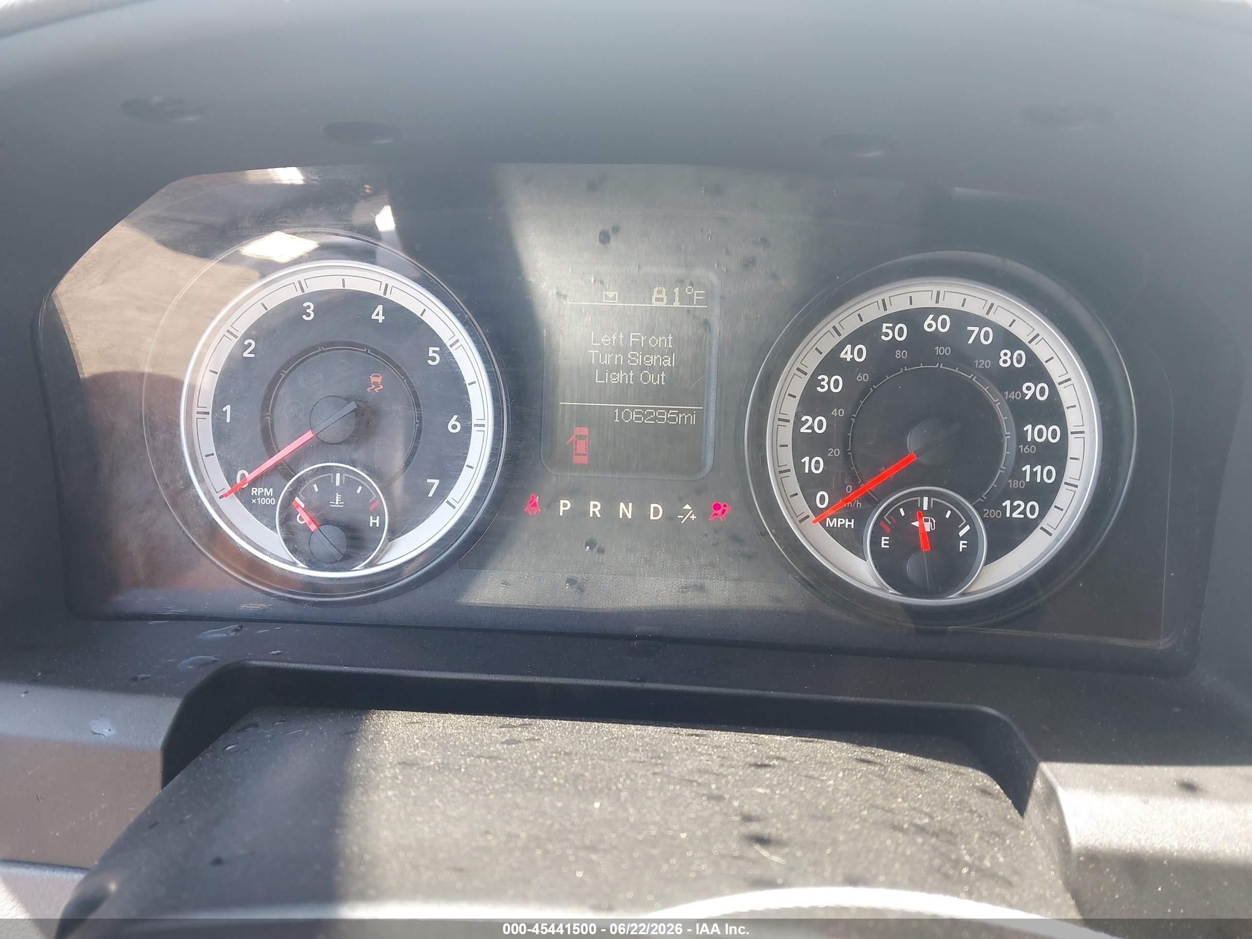 2015 Ram 1500 Tradesman Silver vin: 3C6JR6DG4FG517396