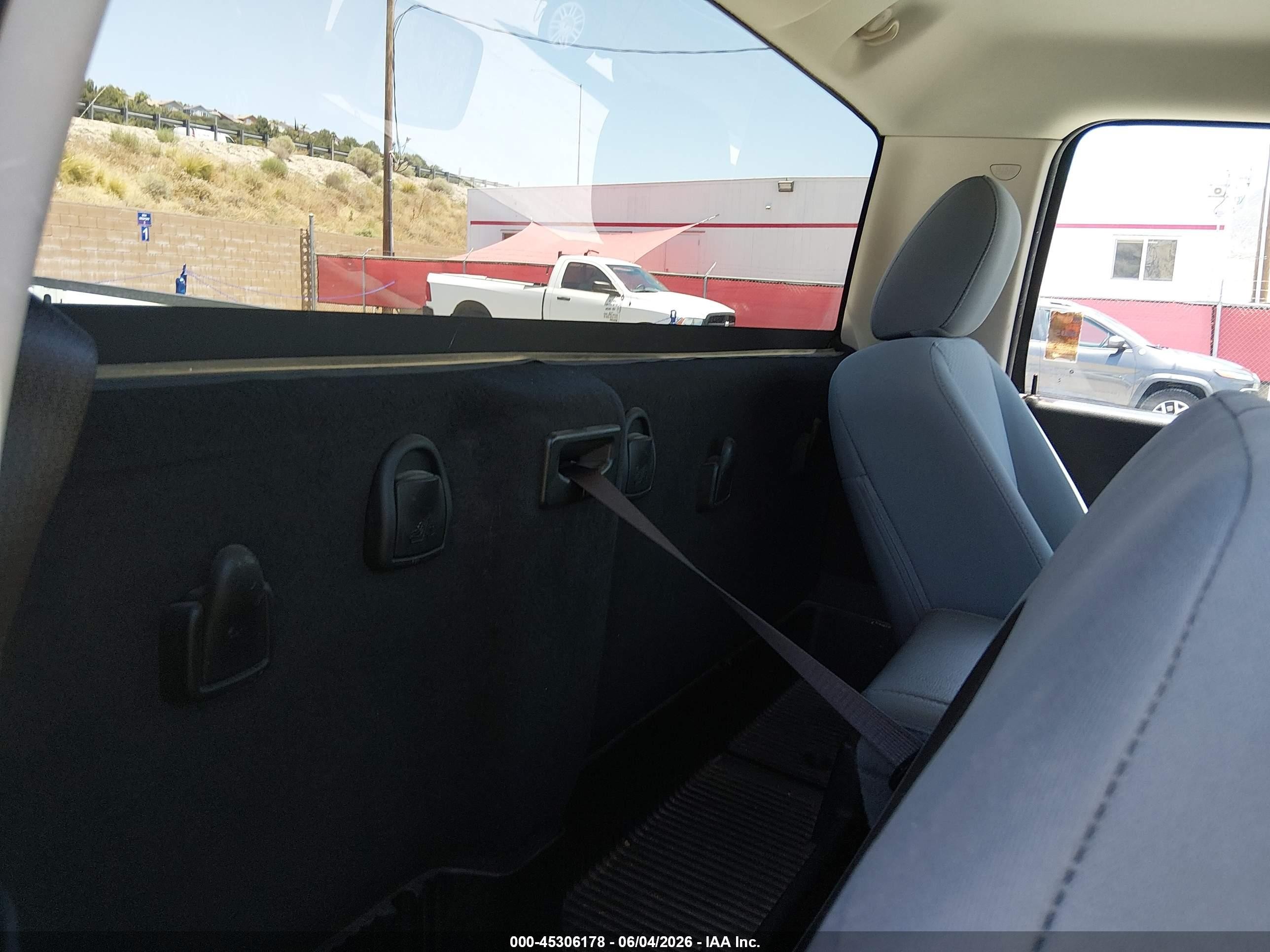 2019 Ram 1500 Classic Tradesman  4x2 8' Box White vin: 3C6JR6DG4KG569427