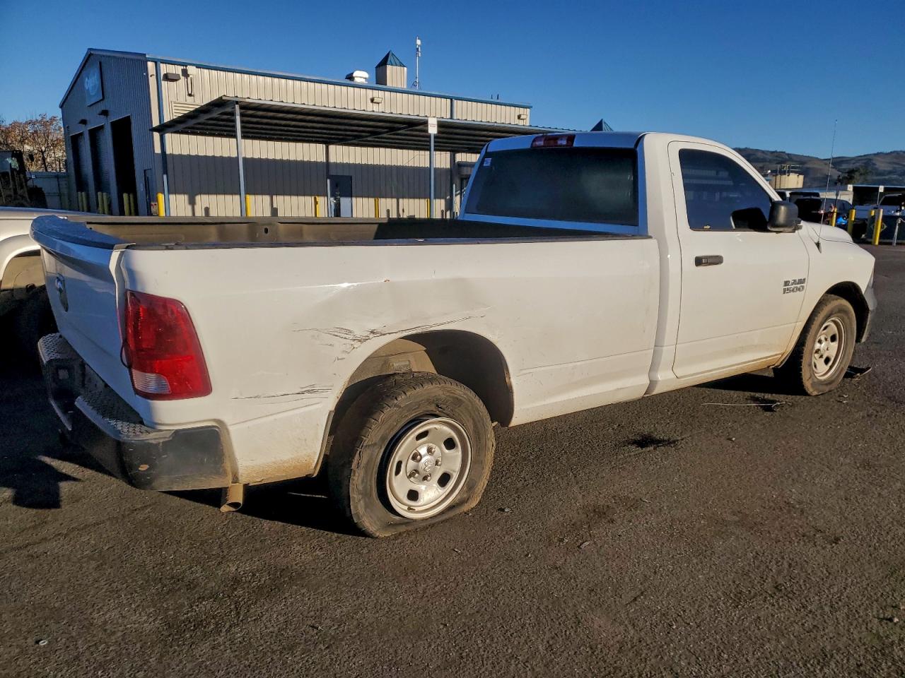2017 Ram 1500 St White vin: 3C6JR6DG5HG671957
