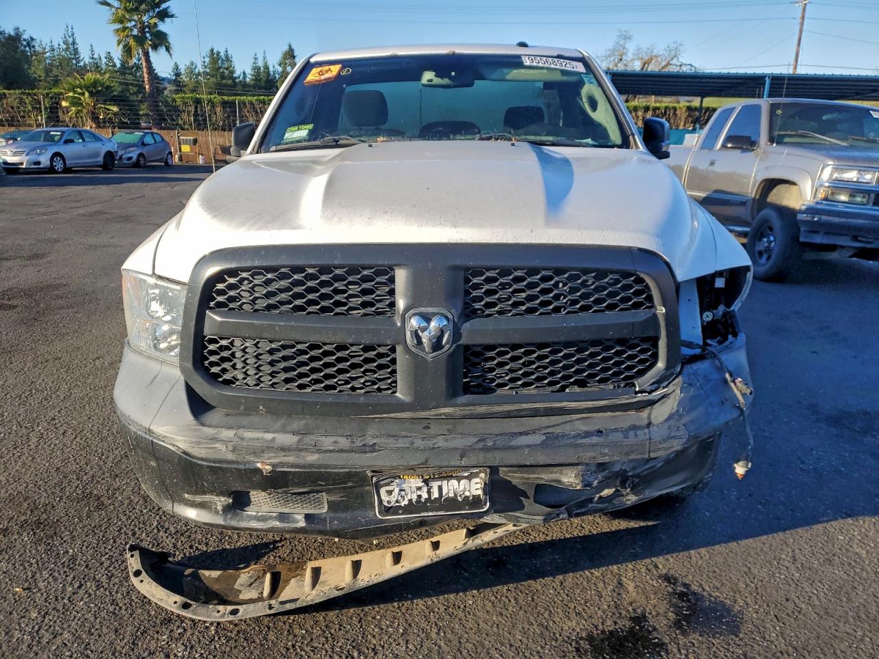 2017 Ram 1500 St White vin: 3C6JR6DG5HG671957