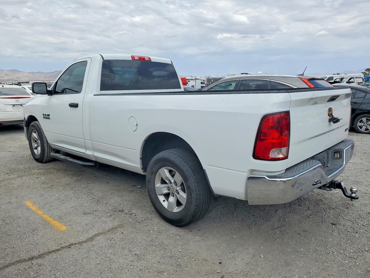 2013 Ram 1500 St White vin: 3C6JR6DG6DG511404