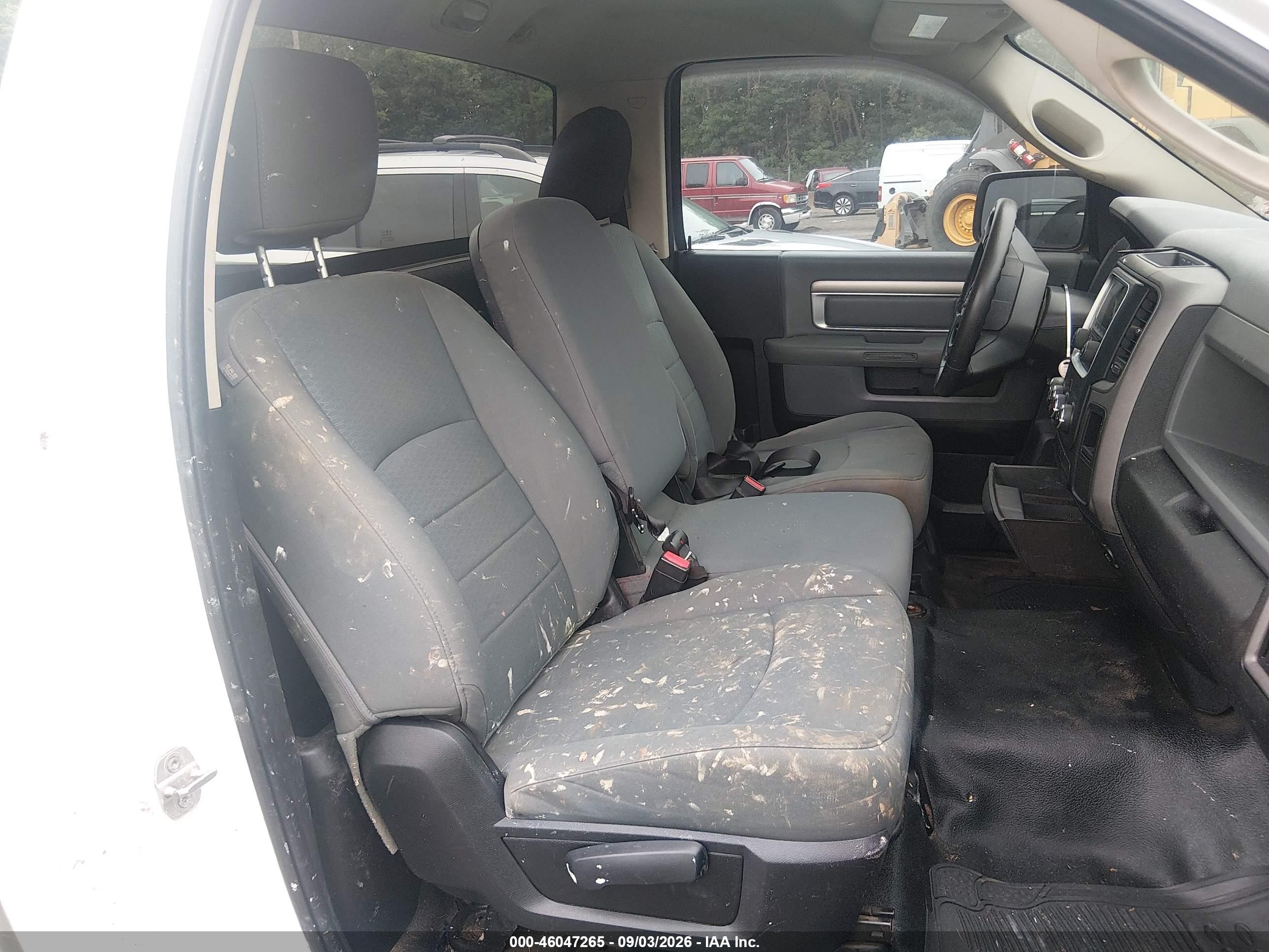 2014 Ram 1500 Tradesman White vin: 3C6JR6DG6EG104149