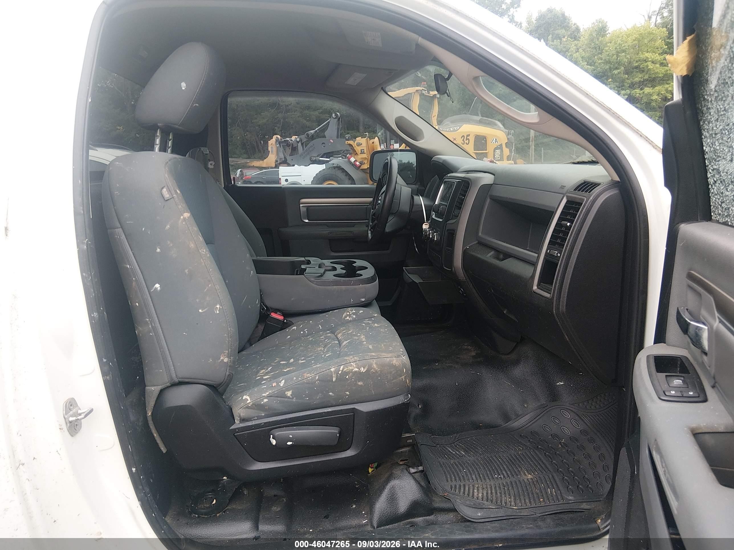 2014 Ram 1500 Tradesman White vin: 3C6JR6DG6EG104149
