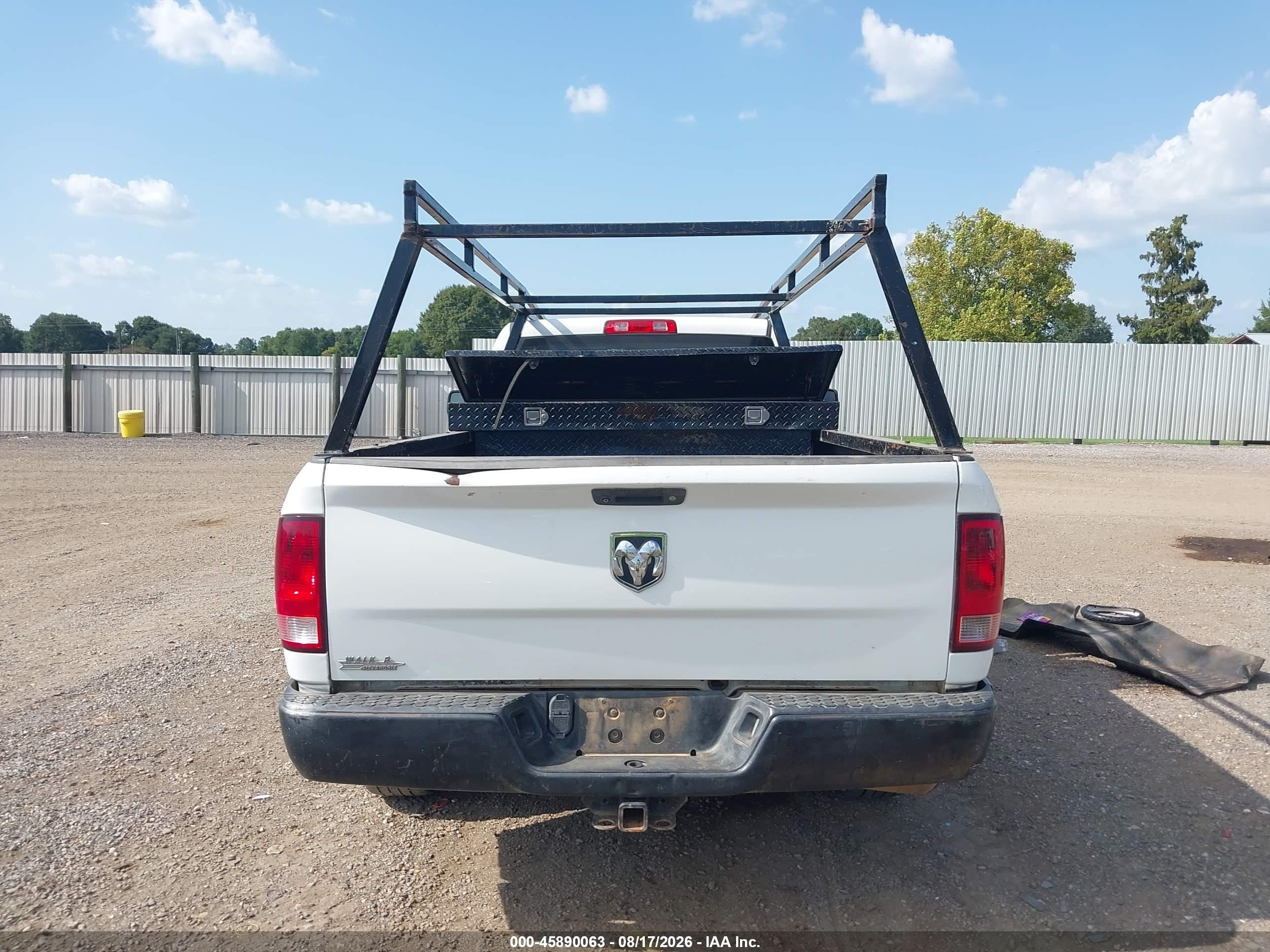 2014 Ram 1500 Tradesman Белый vin: 3C6JR6DG7EG185033