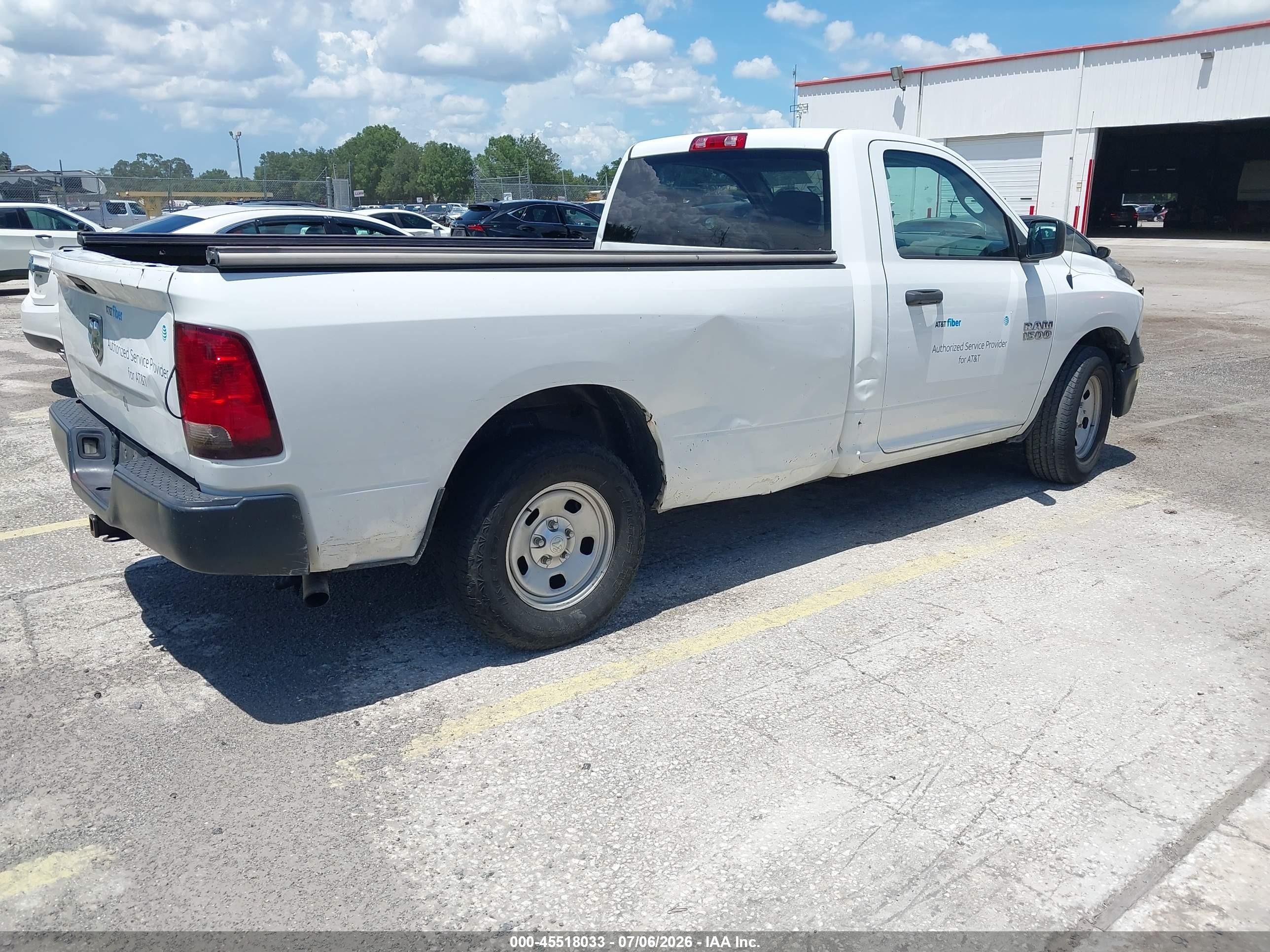 2014 Ram 1500 Tradesman White vin: 3C6JR6DG7EG278070