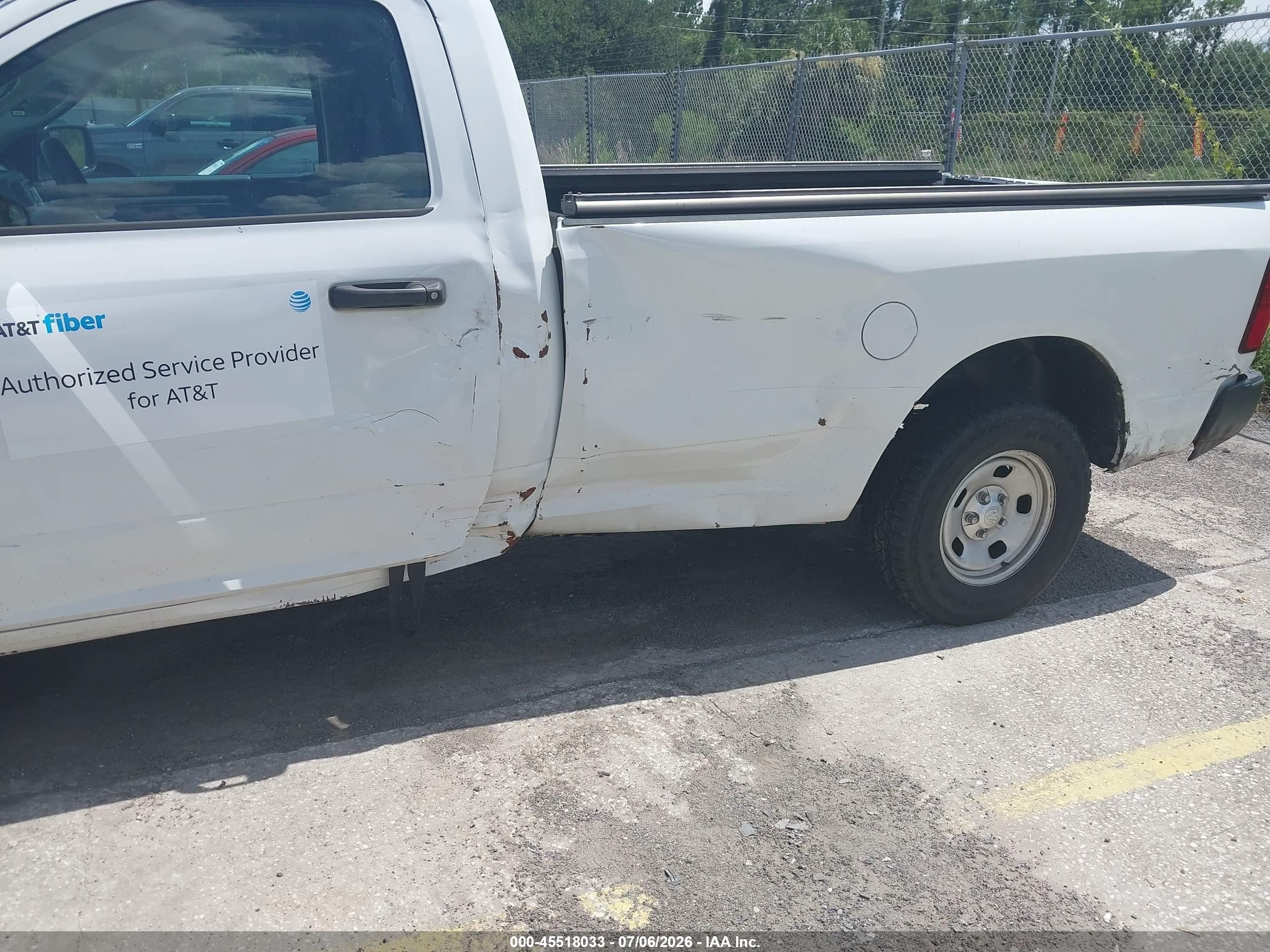 2014 Ram 1500 Tradesman White vin: 3C6JR6DG7EG278070