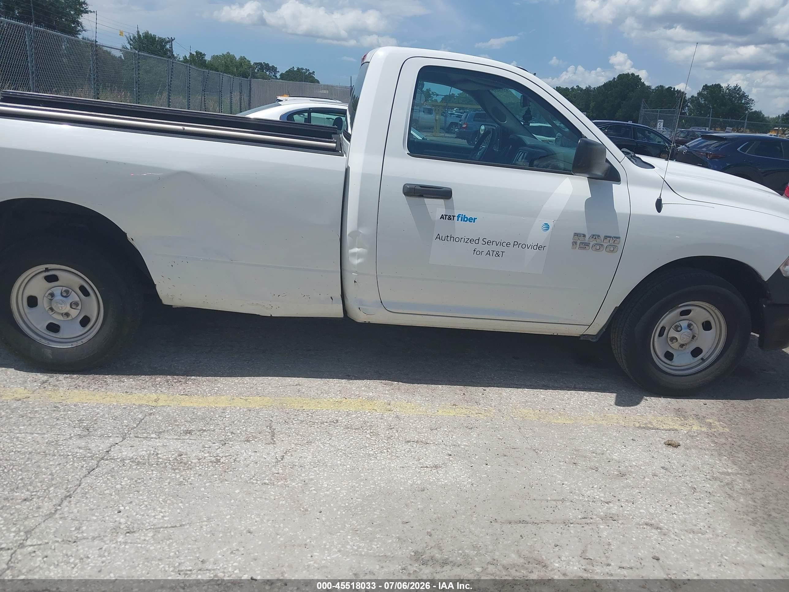 2014 Ram 1500 Tradesman White vin: 3C6JR6DG7EG278070