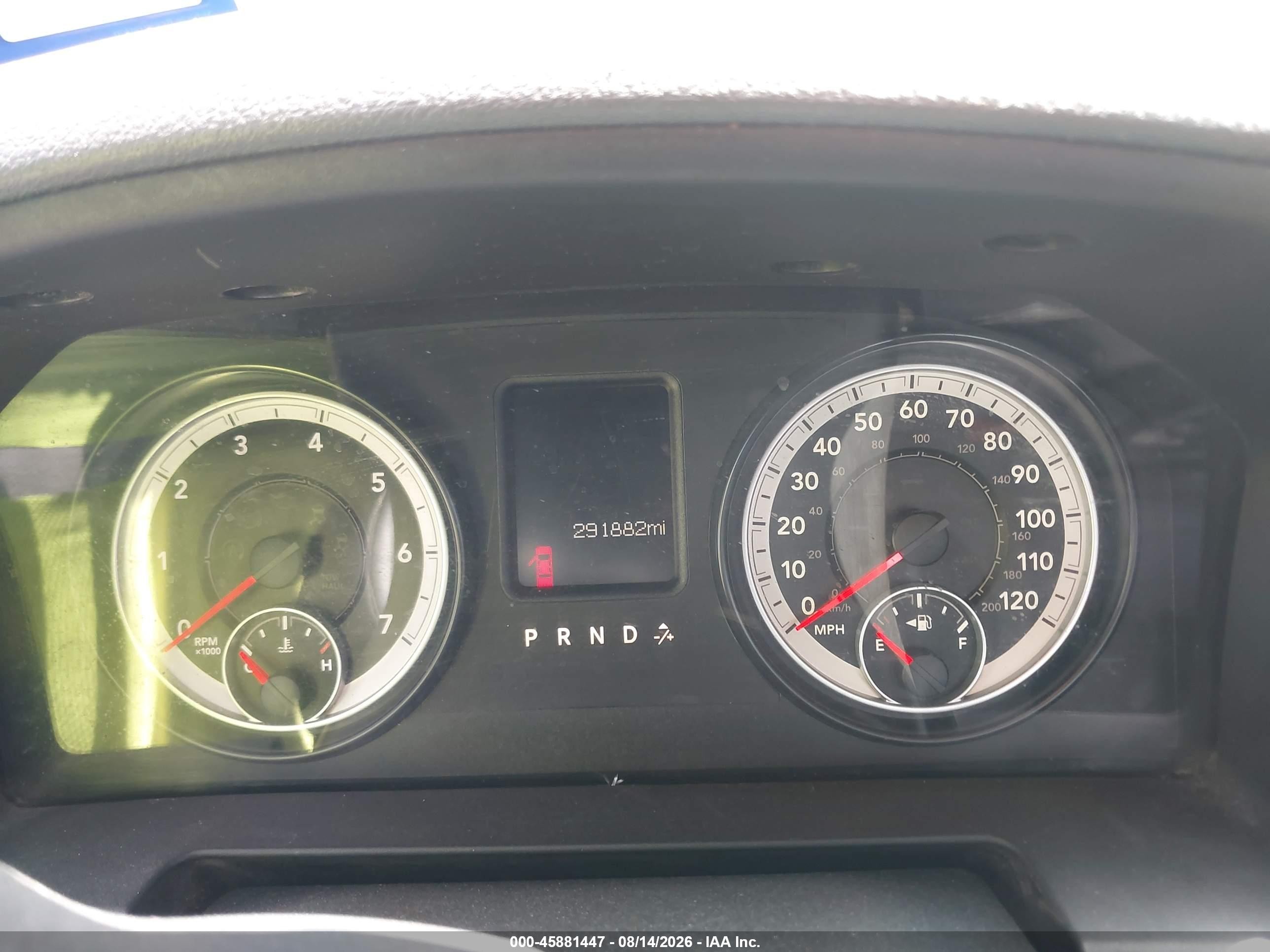 2014 Ram 1500 Tradesman White vin: 3C6JR6DG8EG178558
