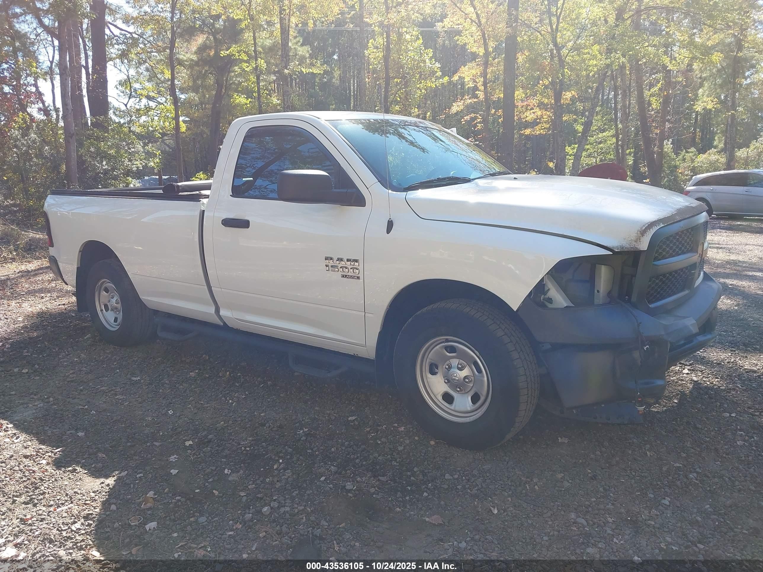 2020 Ram 1500 Classic Tradesman  4x2 8' Box White vin: 3C6JR6DG8LG299281