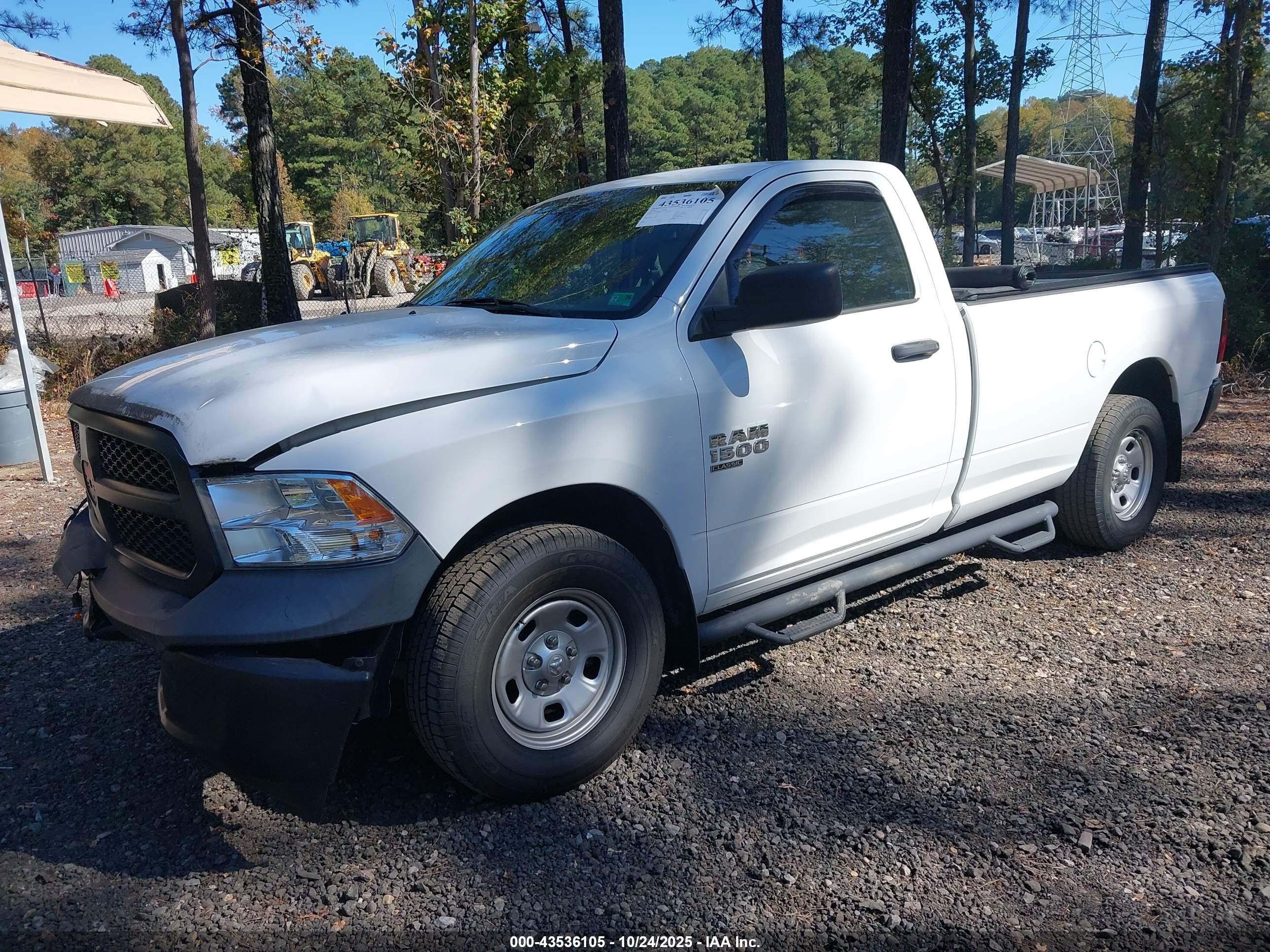 2020 Ram 1500 Classic Tradesman  4x2 8' Box White vin: 3C6JR6DG8LG299281