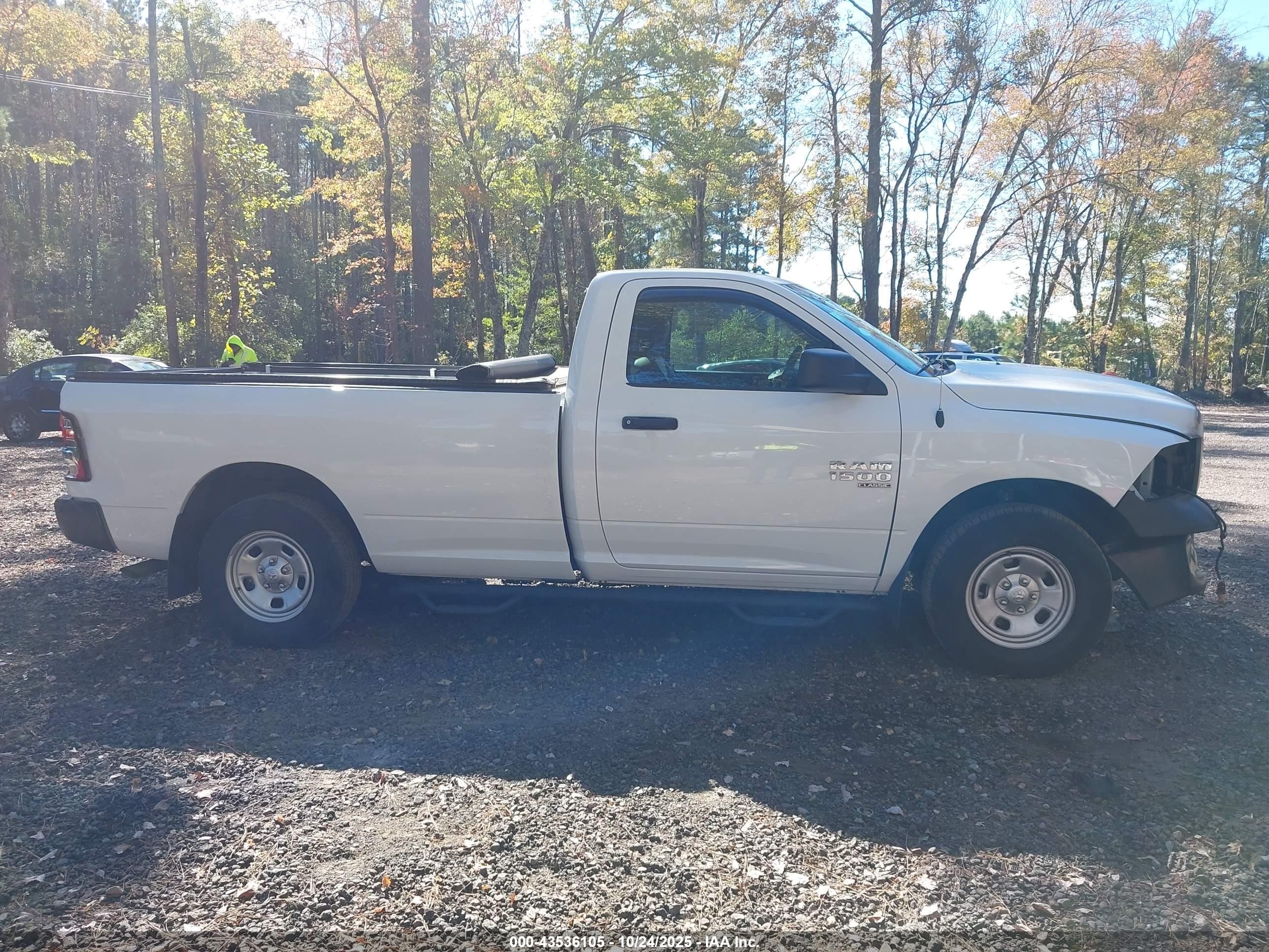 2020 Ram 1500 Classic Tradesman  4x2 8' Box White vin: 3C6JR6DG8LG299281