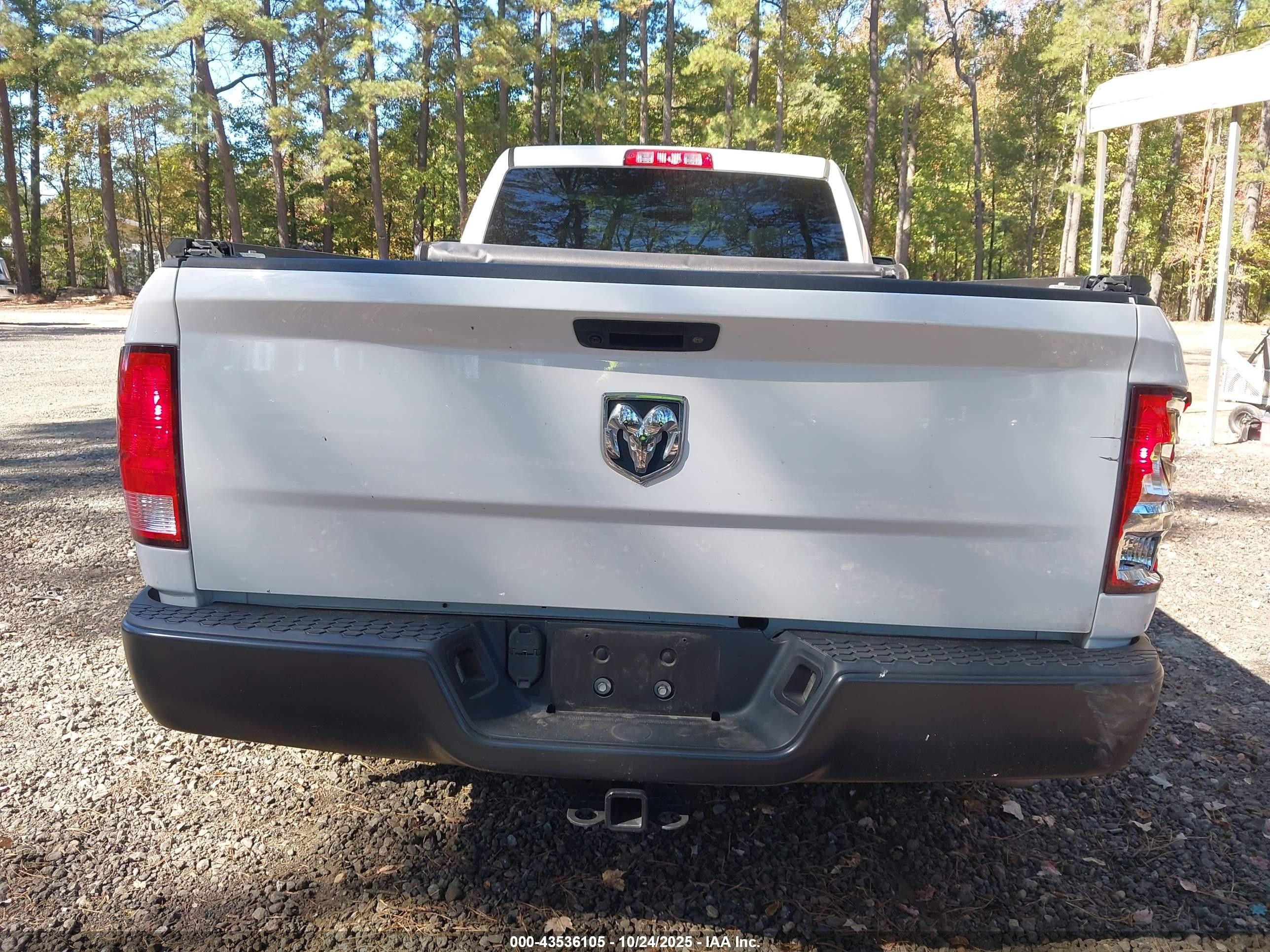 2020 Ram 1500 Classic Tradesman  4x2 8' Box White vin: 3C6JR6DG8LG299281