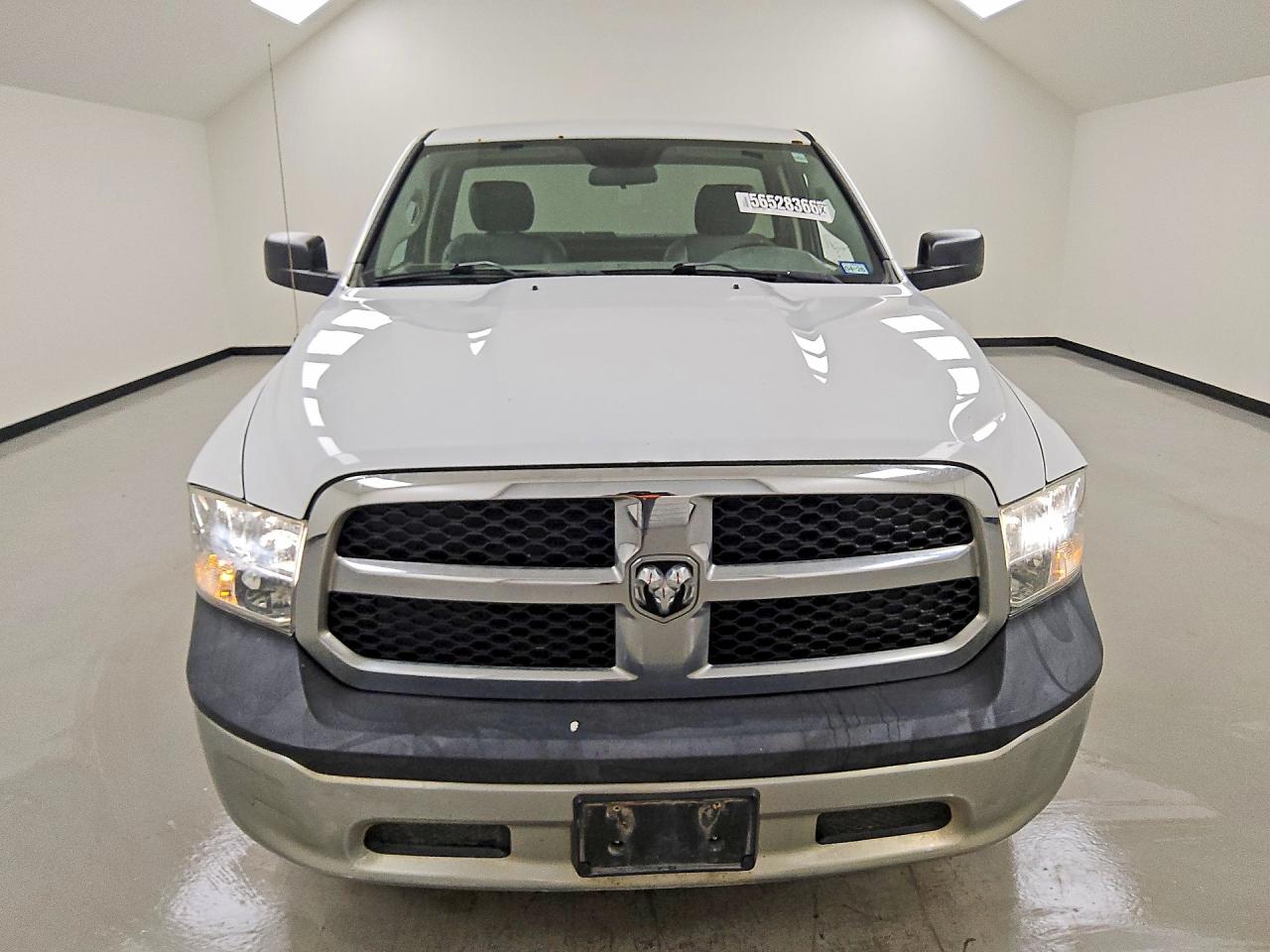 2015 Ram 1500 St White vin: 3C6JR6DG9FG584768