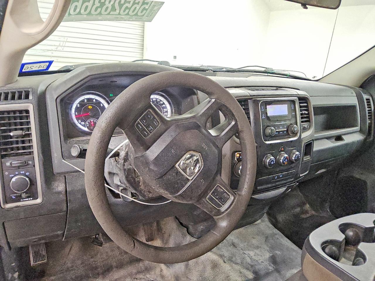 2015 Ram 1500 St White vin: 3C6JR6DG9FG584768