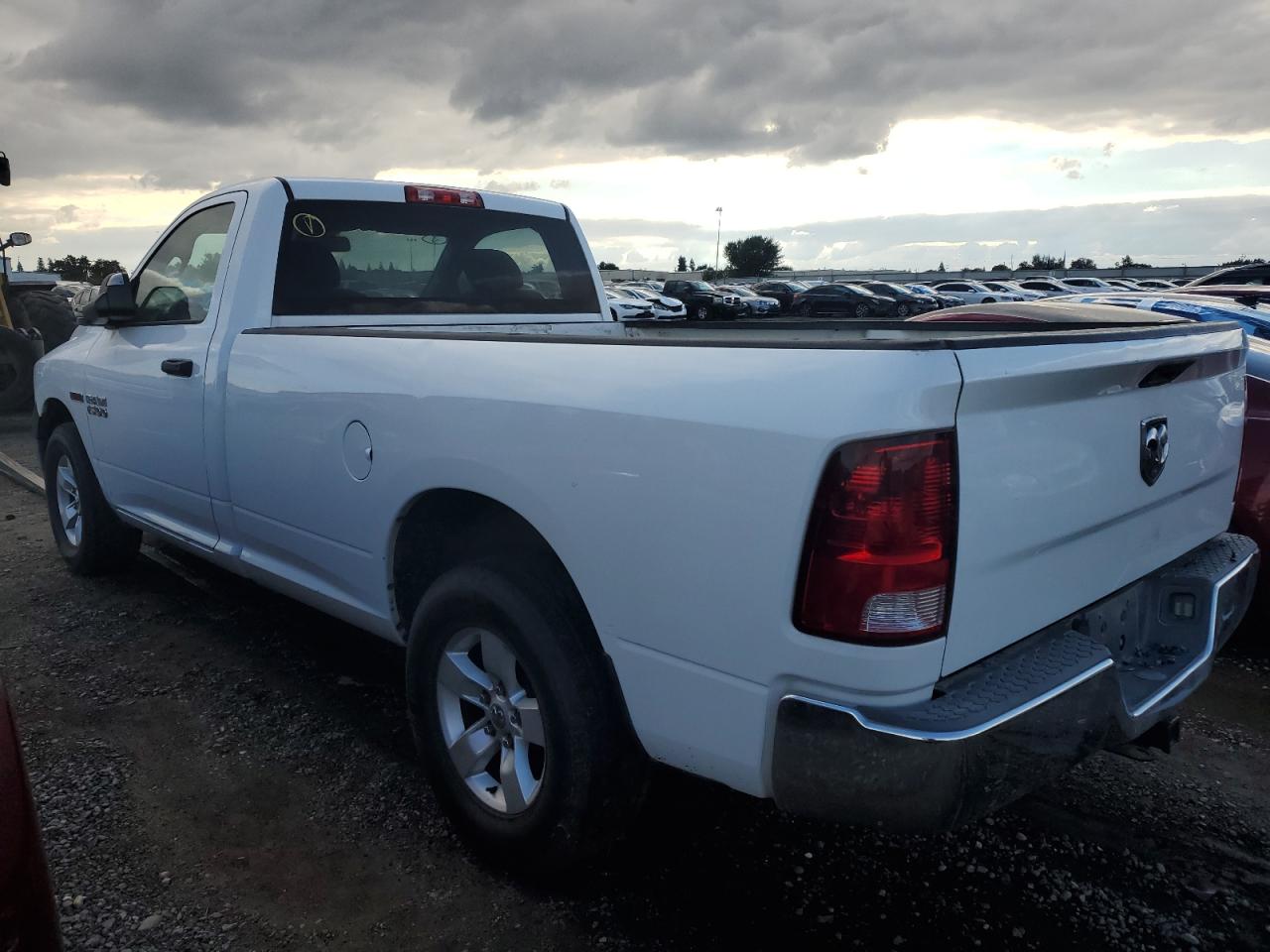 2015 Ram 1500 St White vin: 3C6JR6DM7FG539981