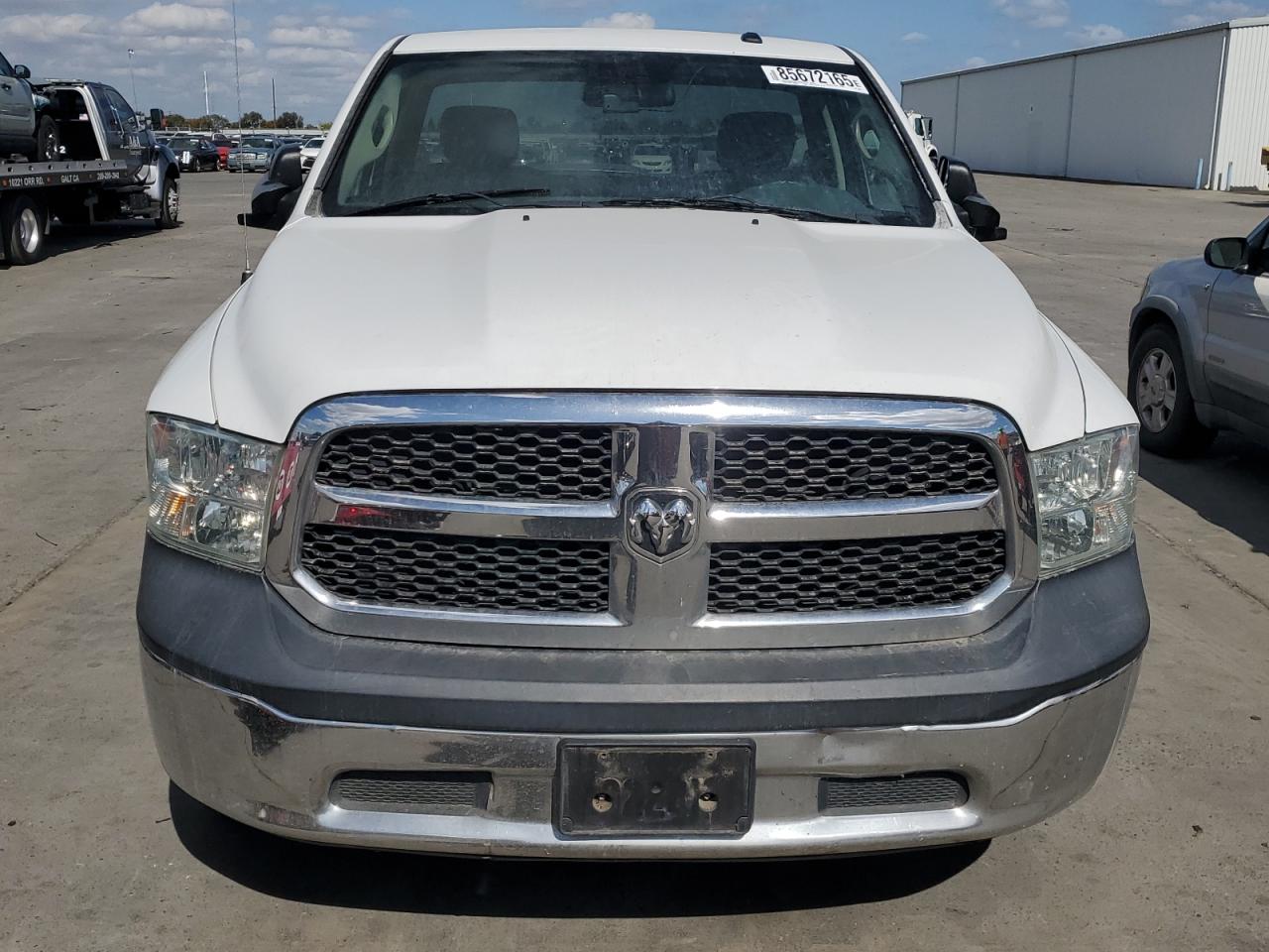 2015 Ram 1500 St White vin: 3C6JR6DM7FG539981
