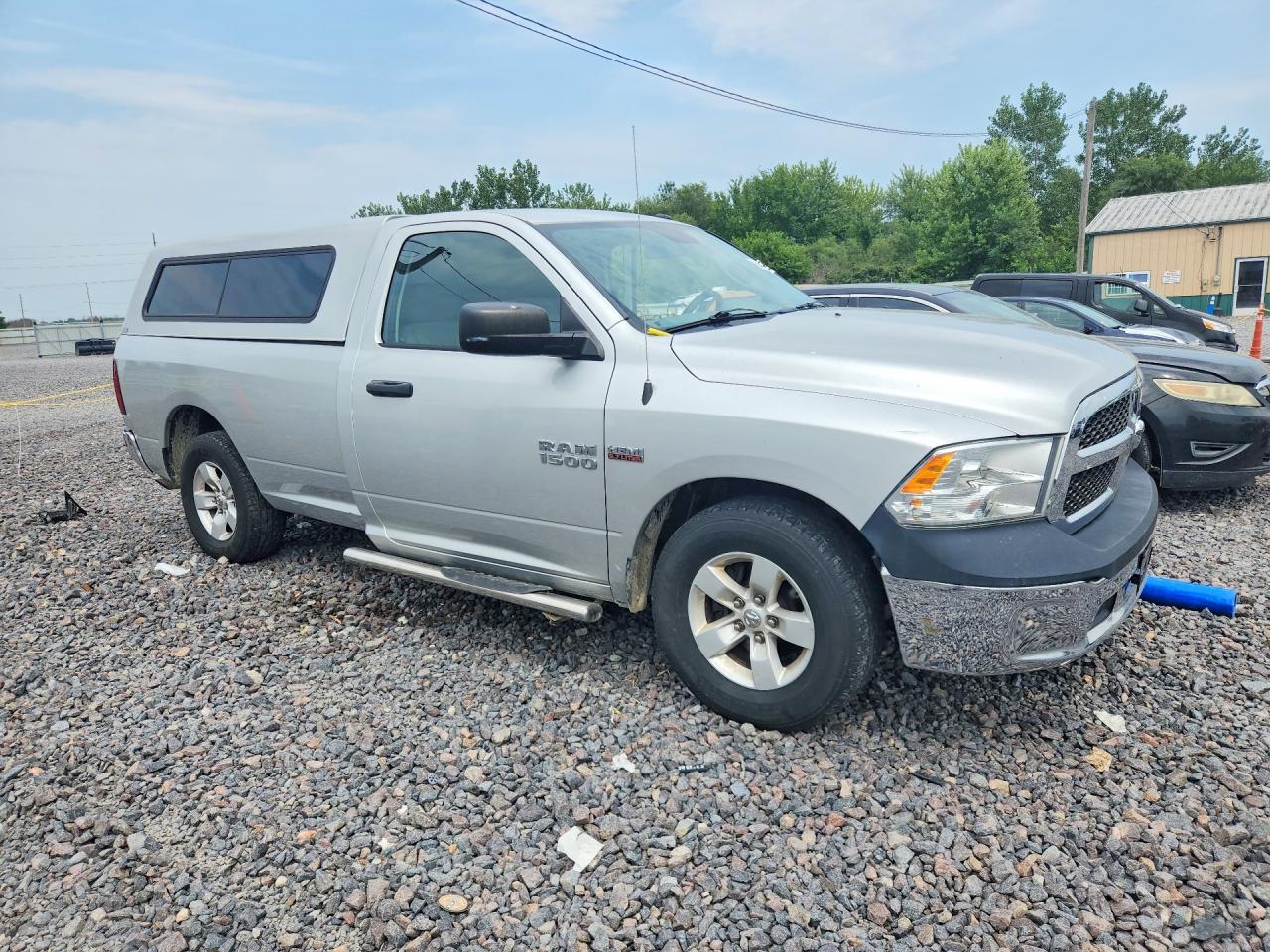 2015 Ram 1500 St Серебряный vin: 3C6JR6DT0FG549436