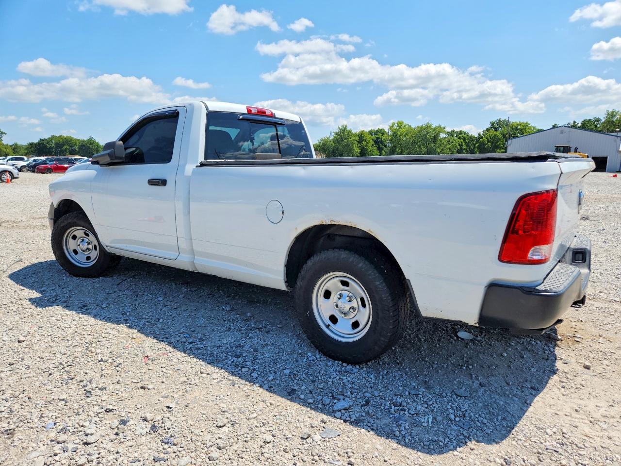 2013 Ram 1500 St White vin: 3C6JR6DT4DG588687